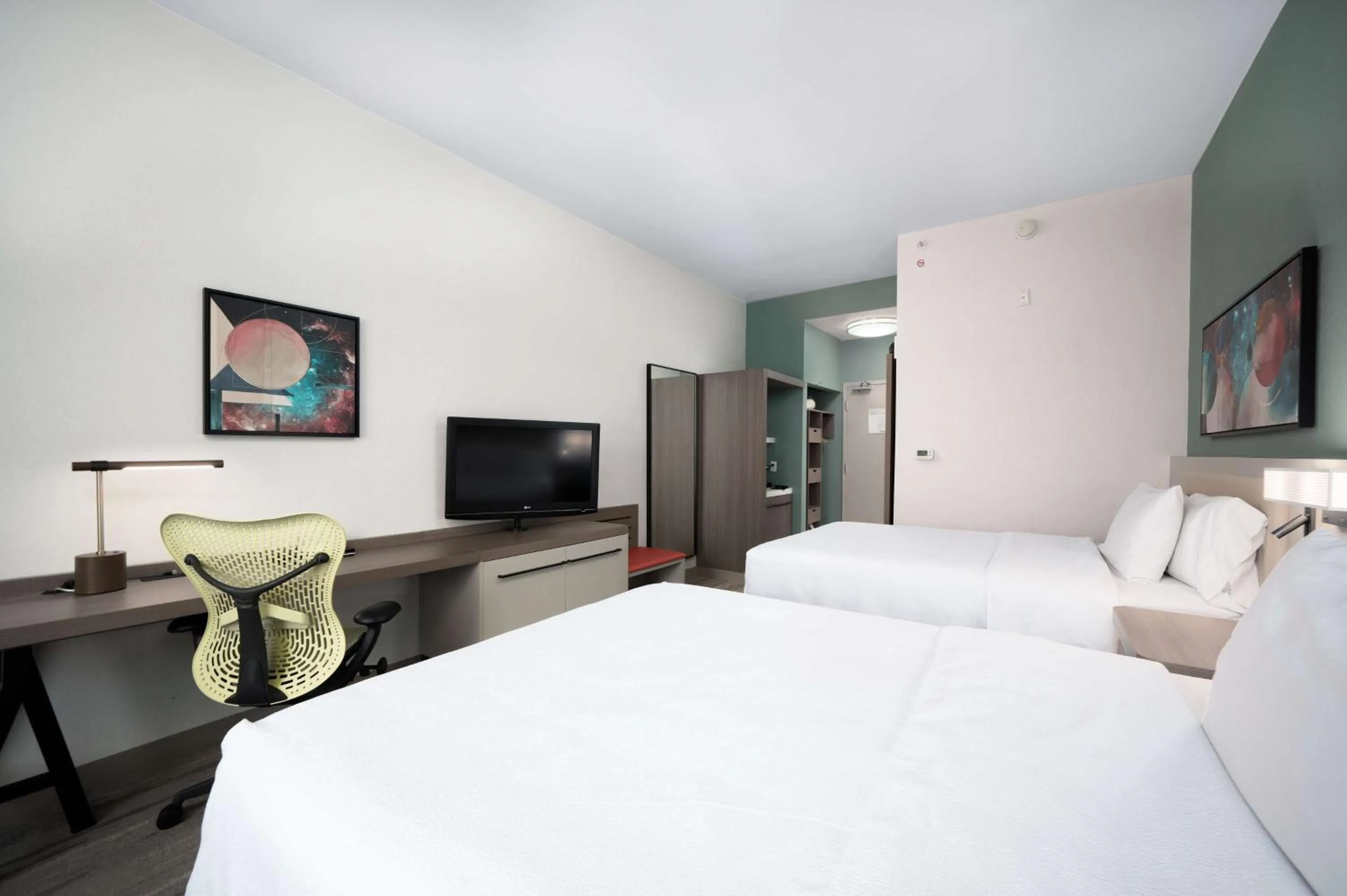 Bed in Hilton Garden Inn Houston/Clear Lake NASA