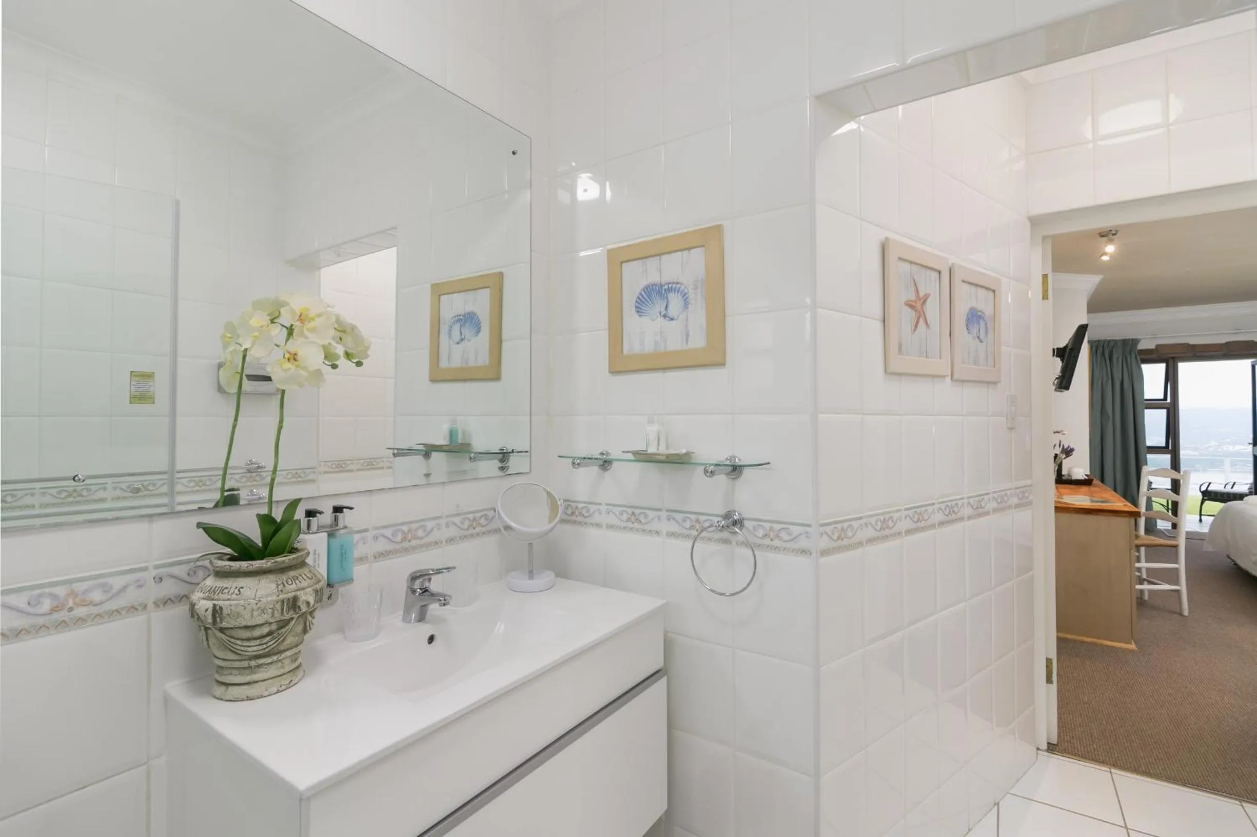 Bathroom in Villa Castollini