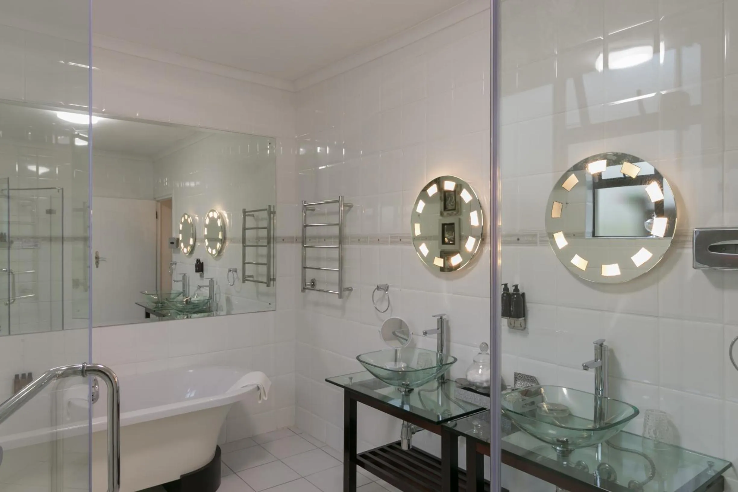 Bathroom in Villa Castollini