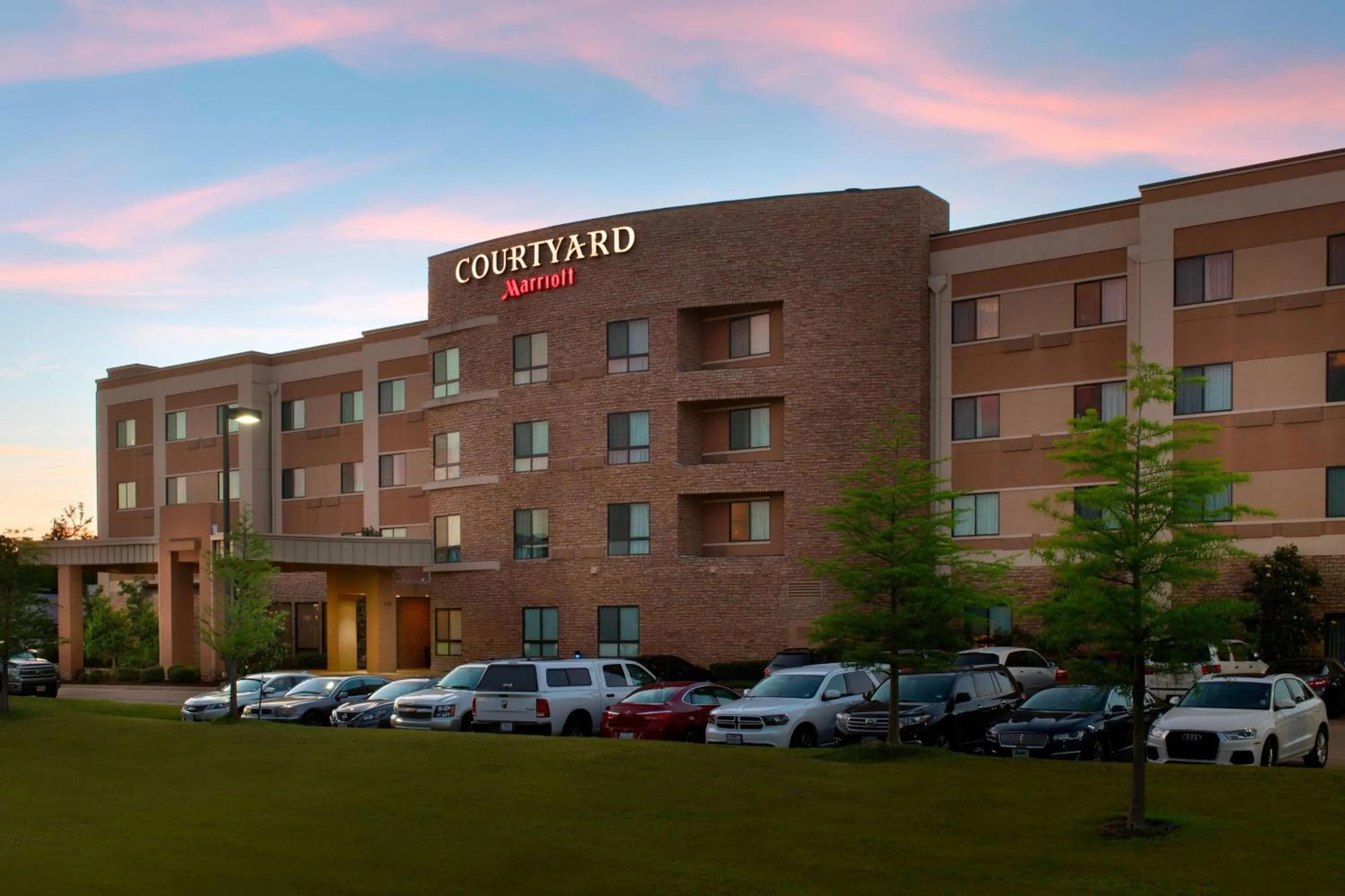 Property building in Courtyard by Marriott Lufkin
