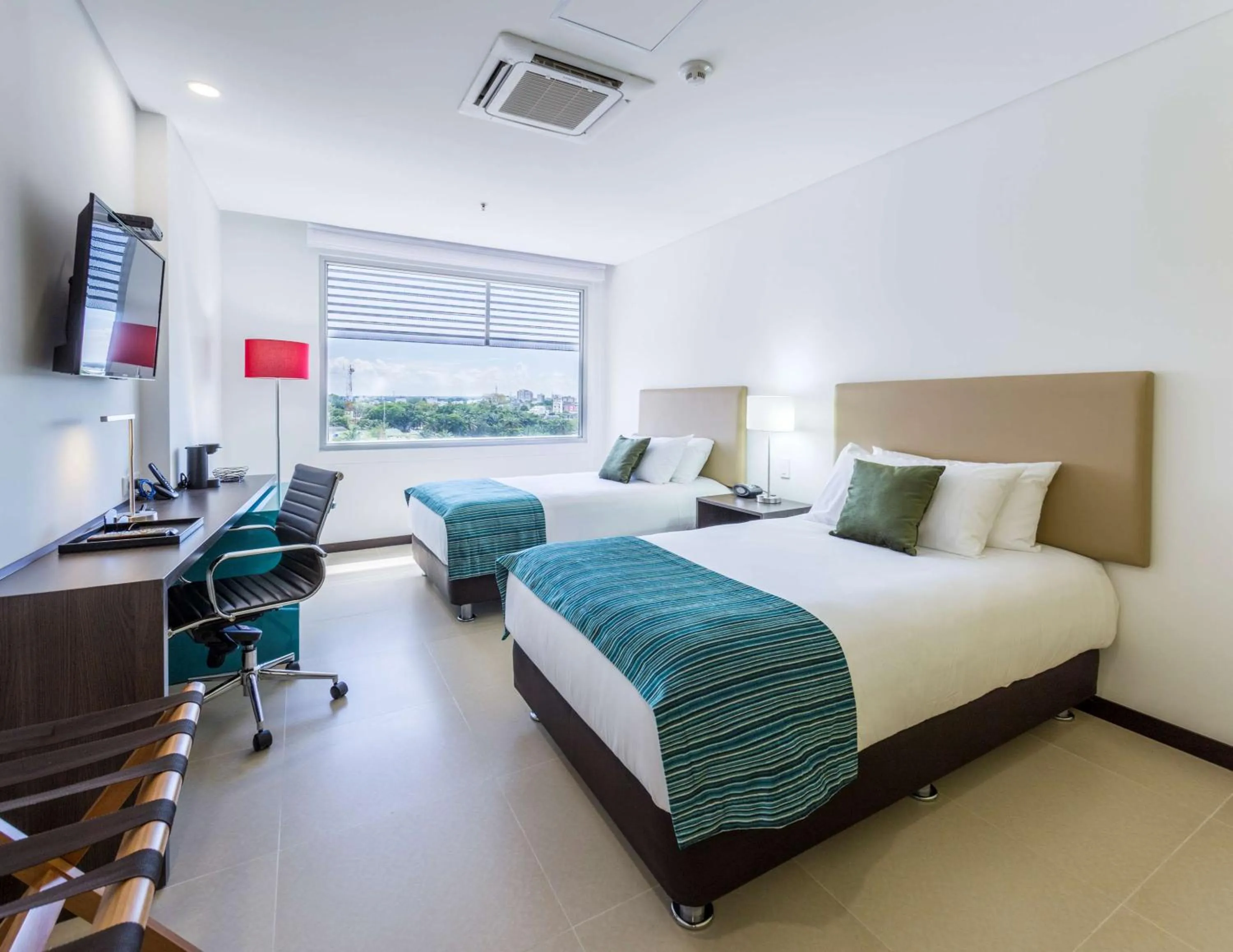 Photo of the whole room, Bed in Park Inn by Radisson Barrancabermeja