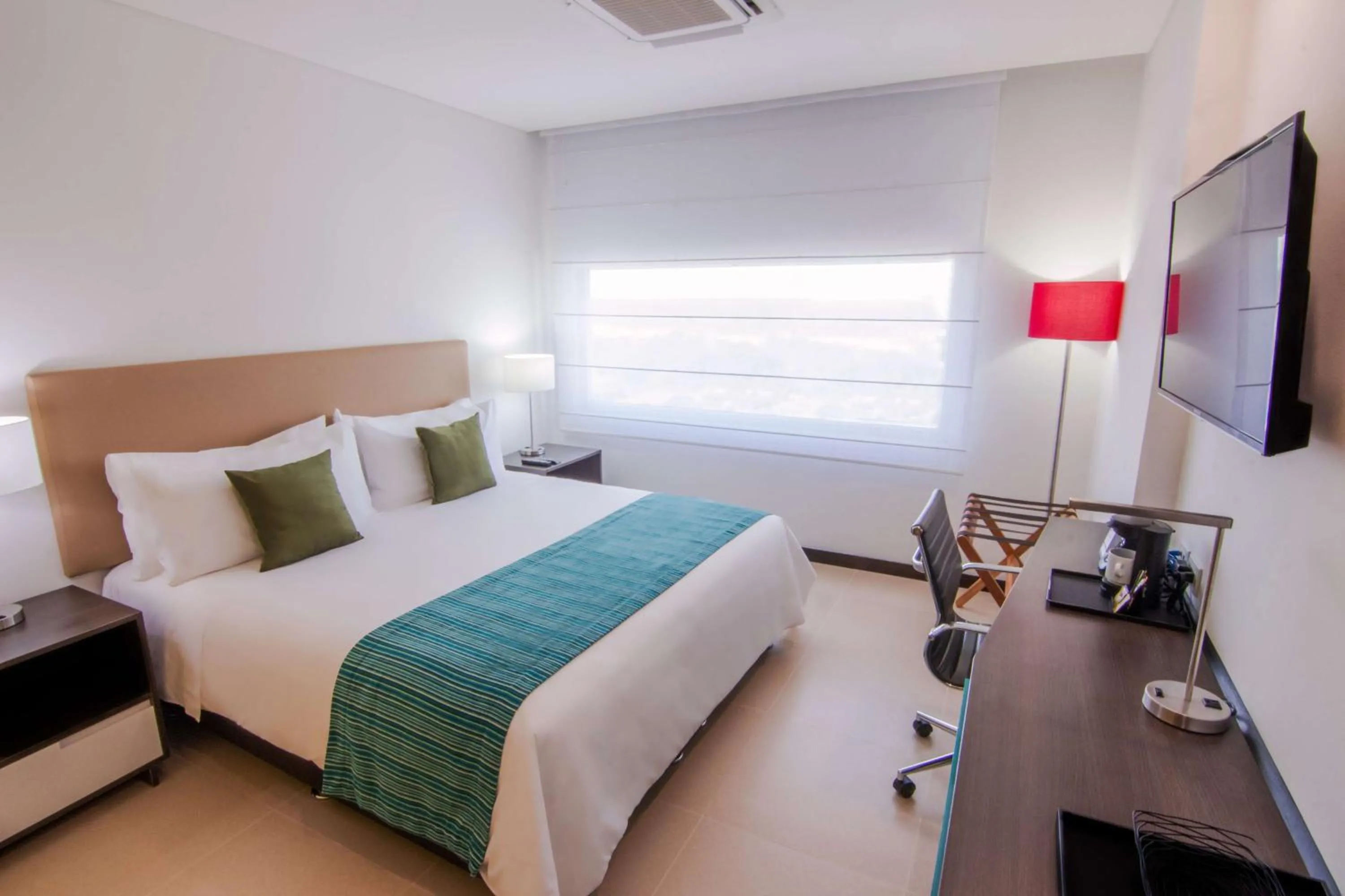 Photo of the whole room, Bed in Park Inn by Radisson Barrancabermeja