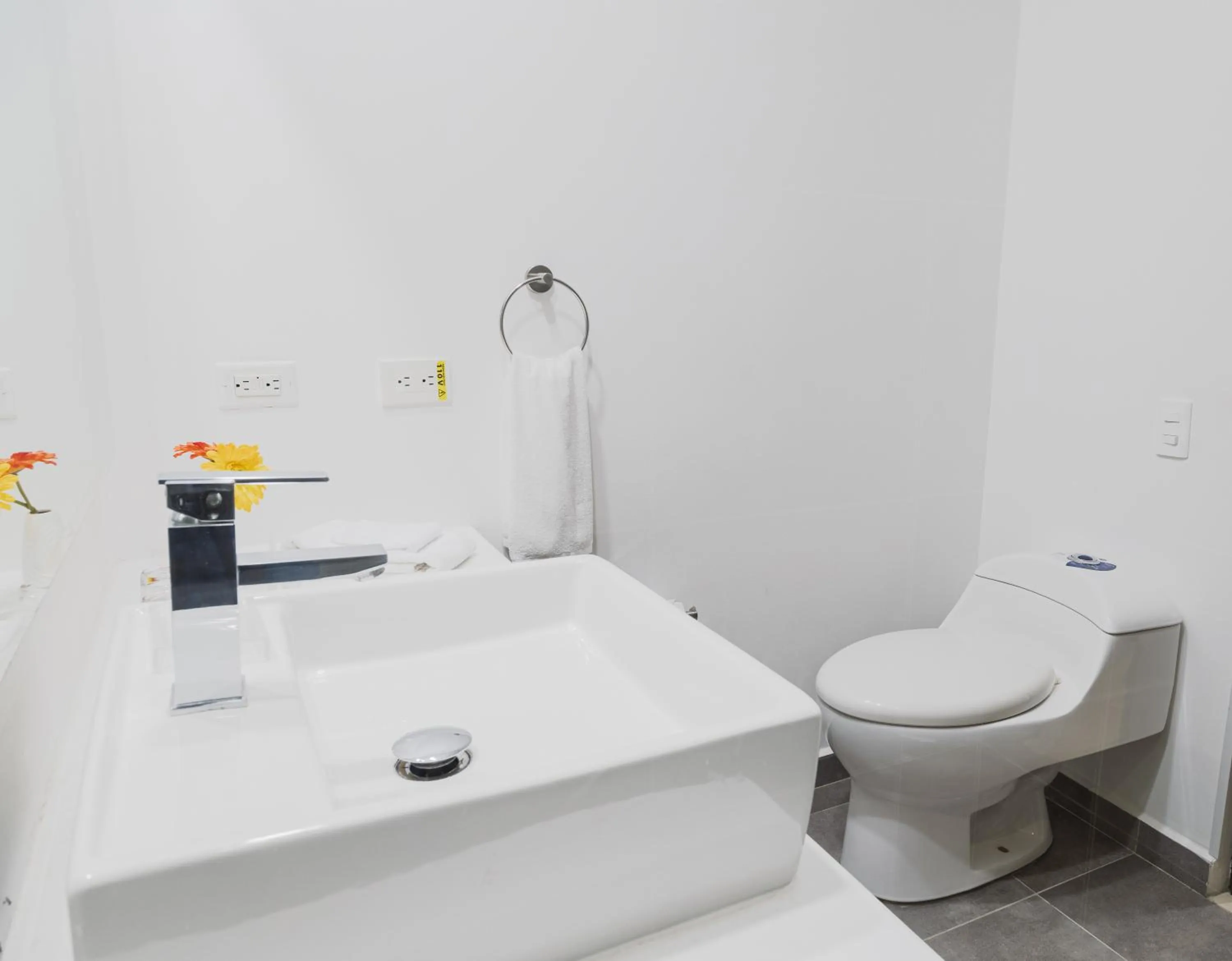 Toilet in GHL Style Barrancabermeja