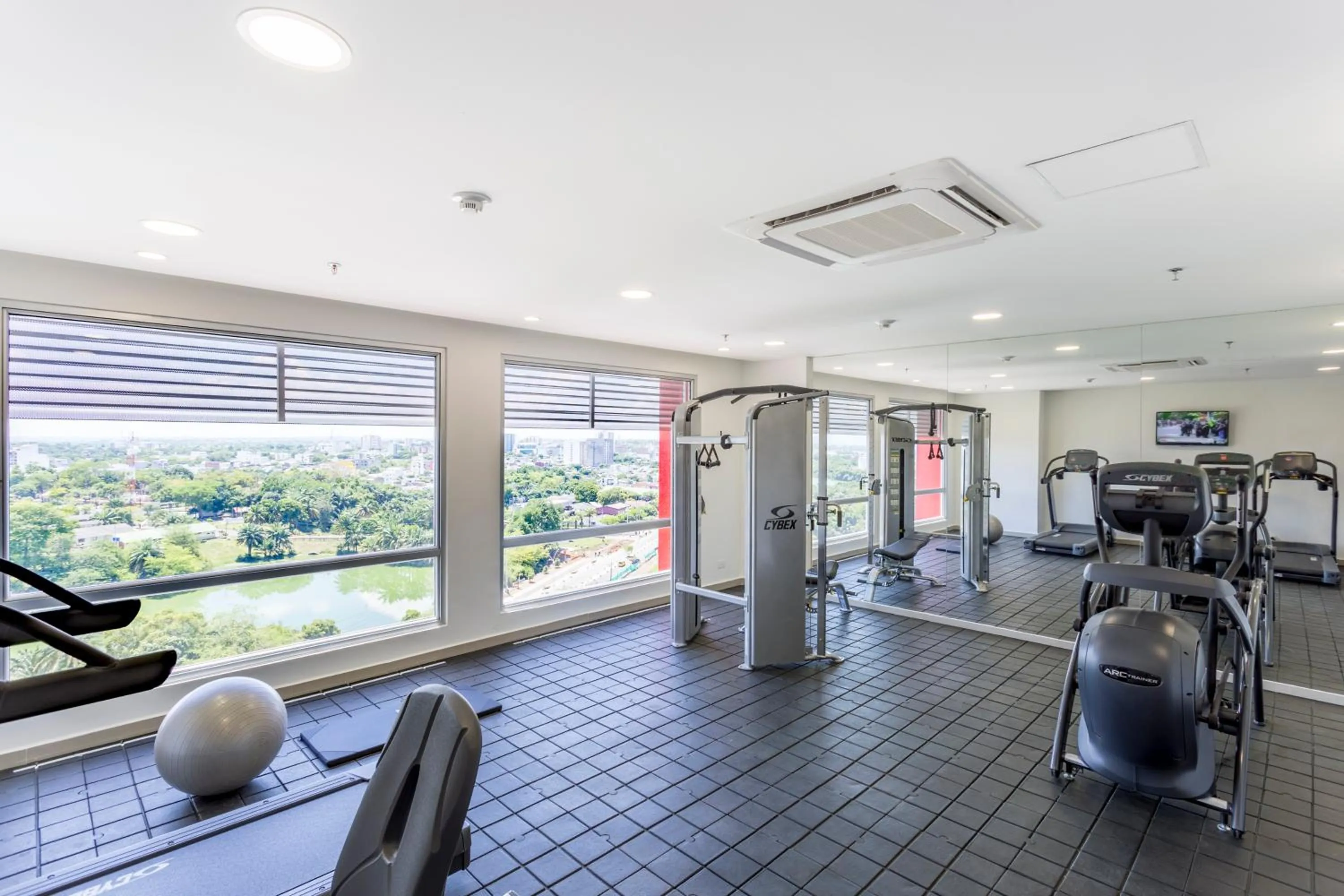 Fitness centre/facilities in Park Inn by Radisson Barrancabermeja