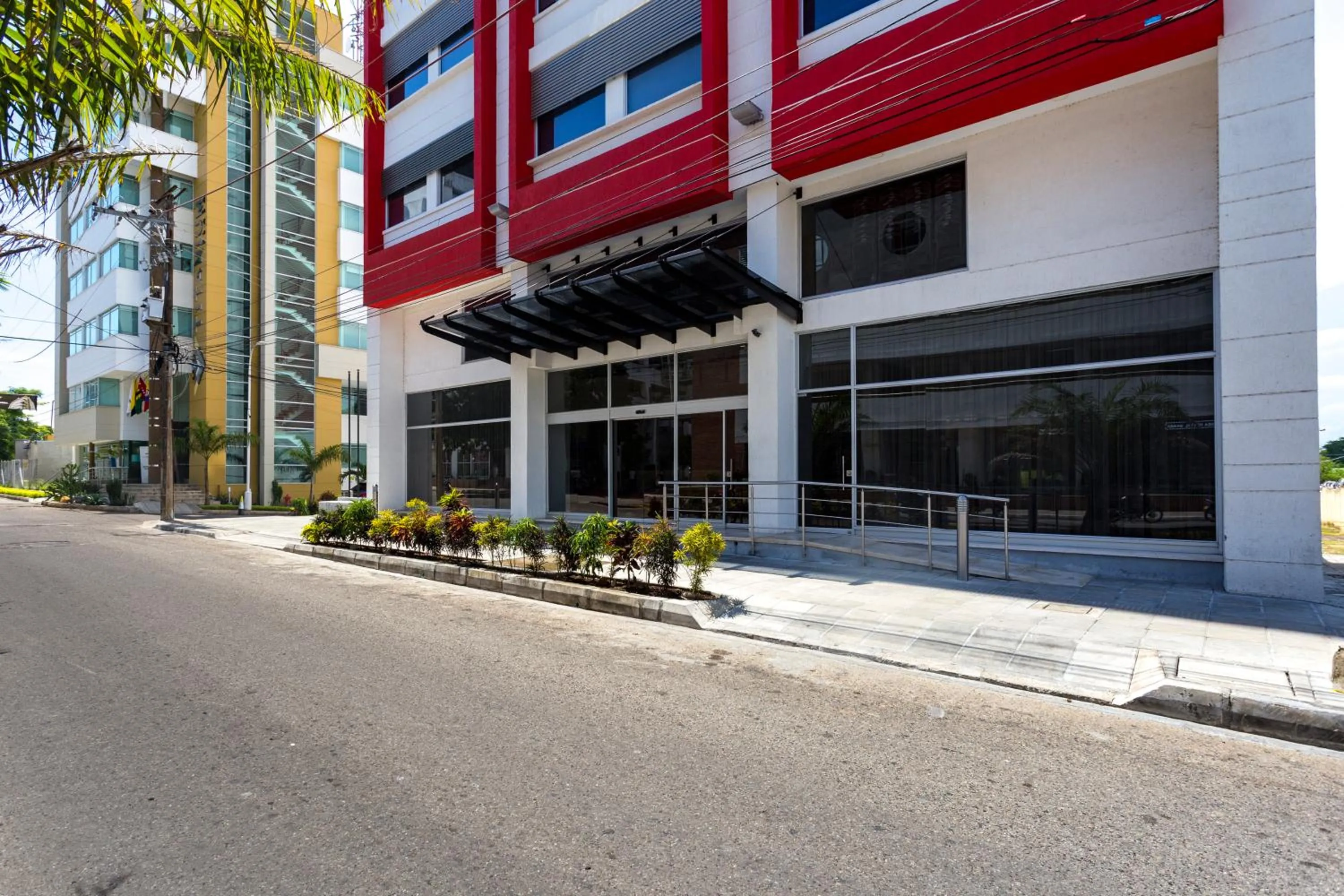Facade/entrance in Park Inn by Radisson Barrancabermeja