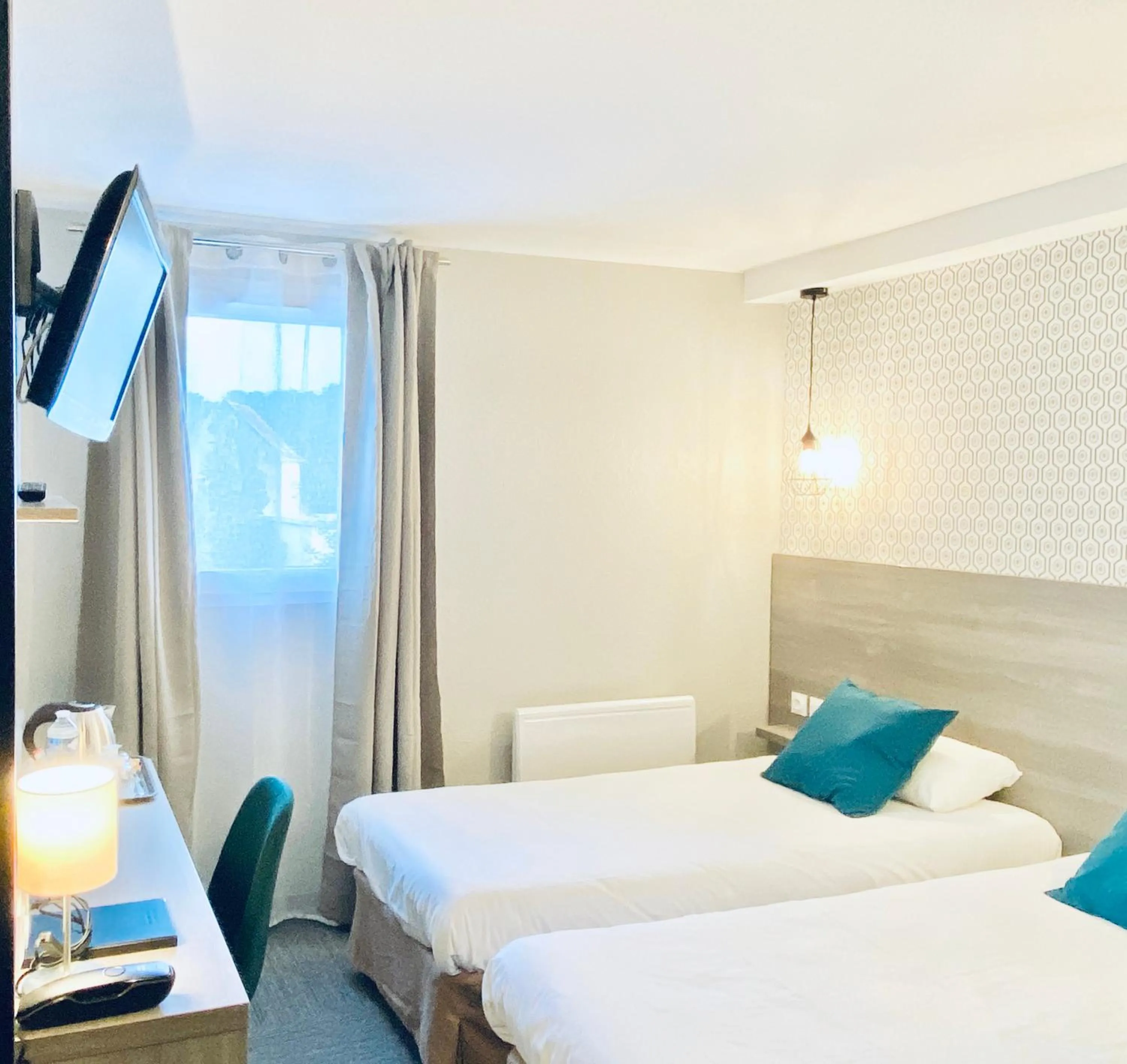 Bed in Sure Hotel by Best Western Calais Coquelles Tunnel s/ Manche