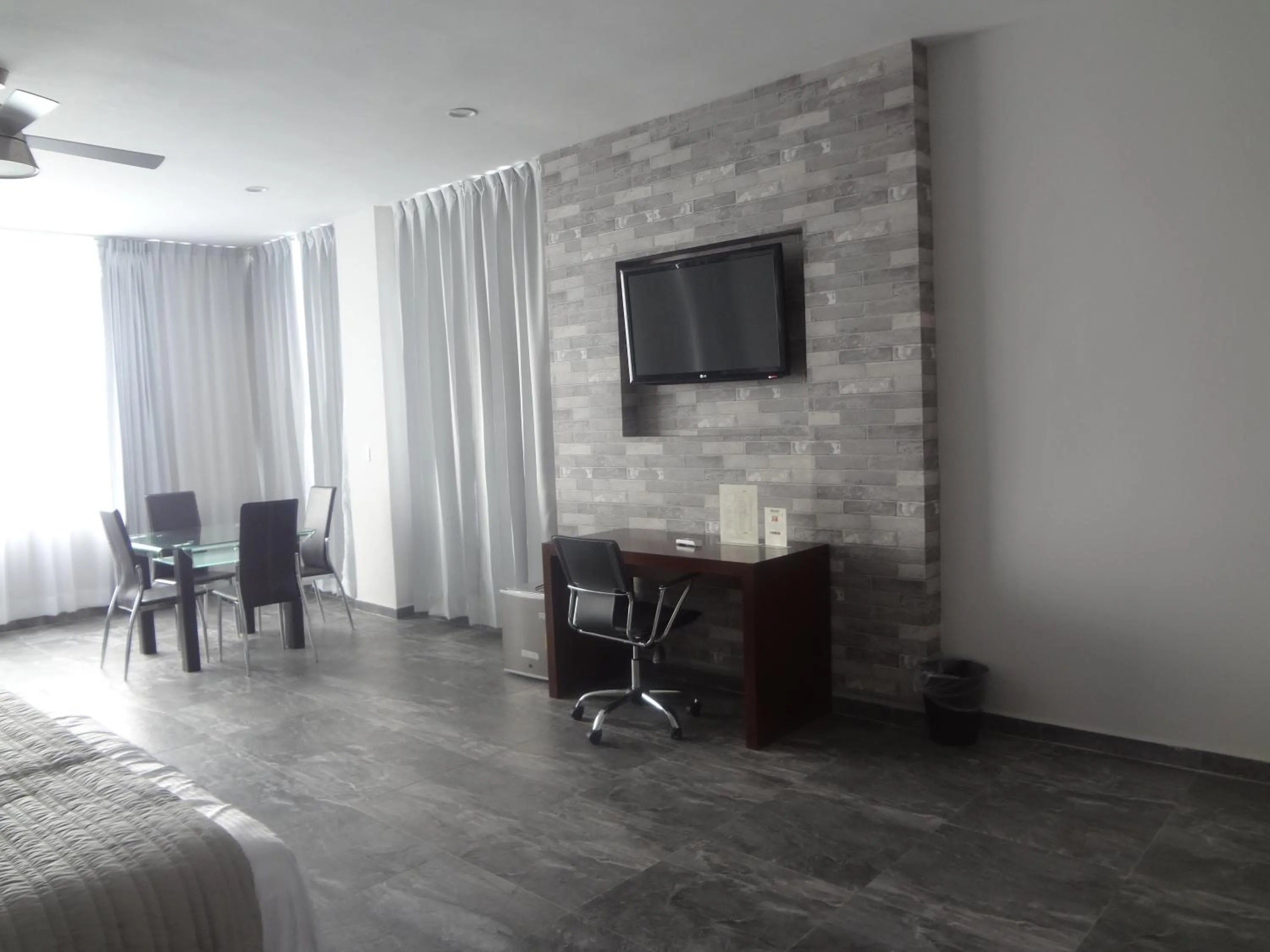 Bed in Hotel Civic Express