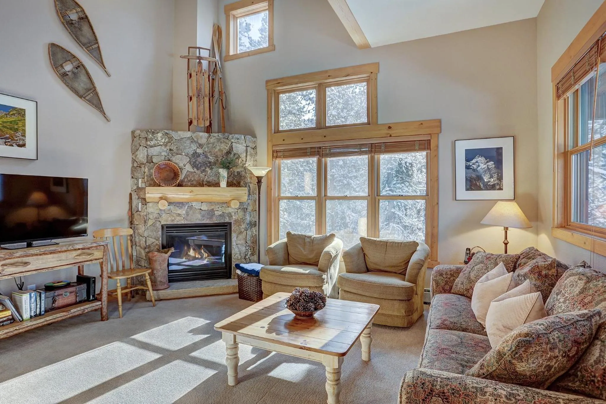 Living room in East Keystone by Keystone Resort