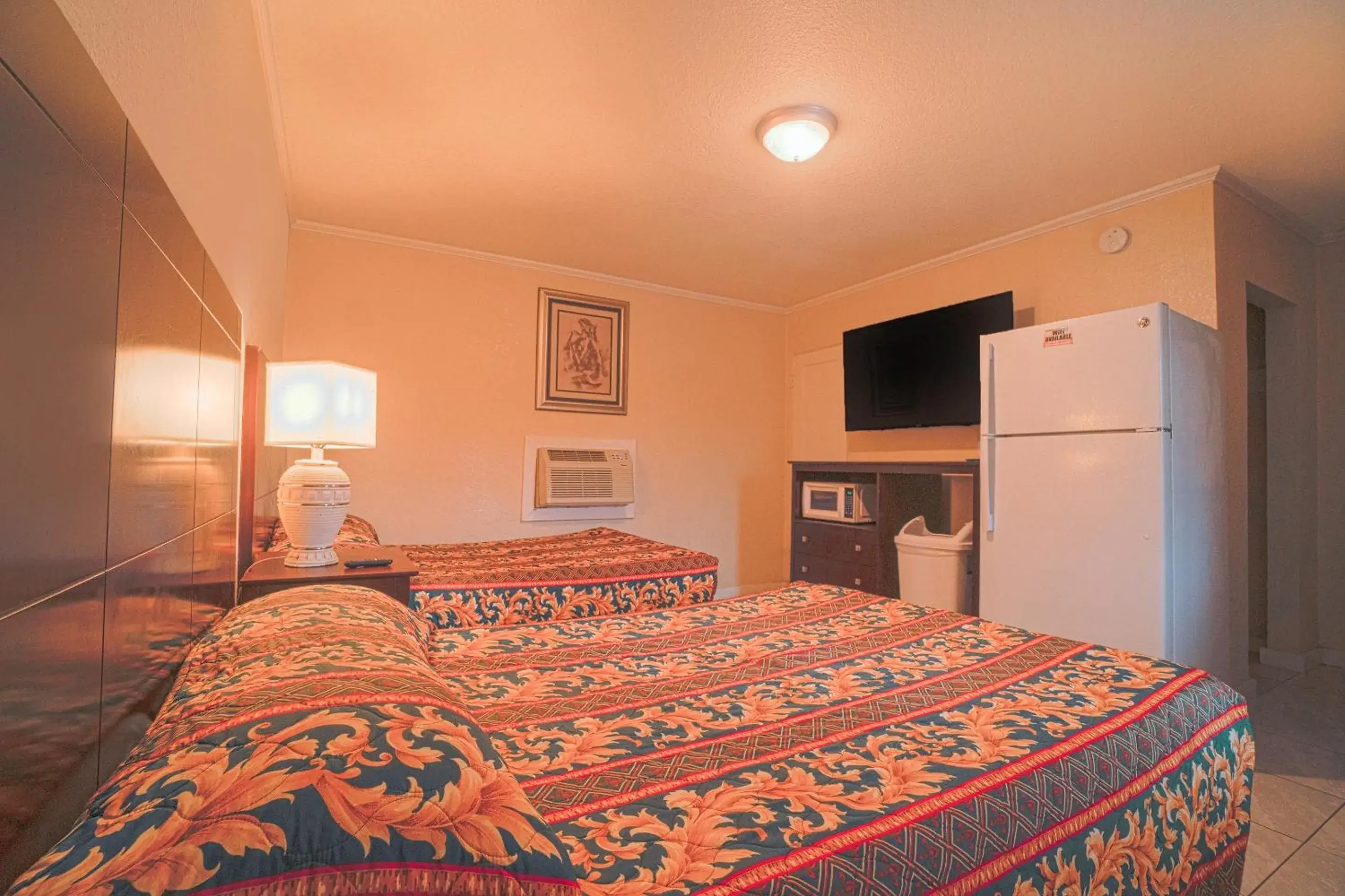 Queen Room with Two Queen Beds in Texana Inn Edna By OYO Queen Room with Two Queen Beds in Texana Inn Edna By OYO