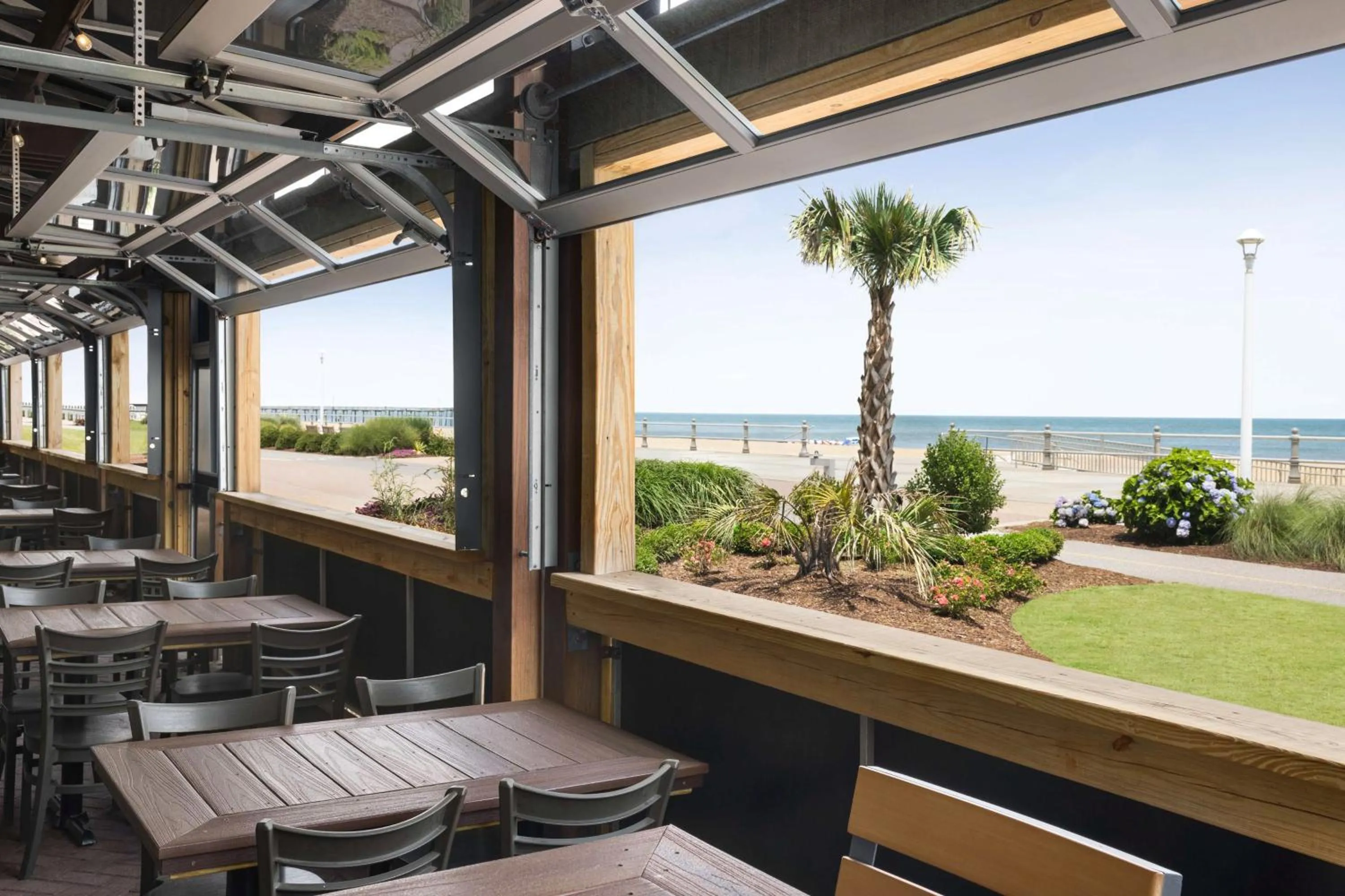 Restaurant/places to eat in Hampton Inn Virginia Beach-Oceanfront South