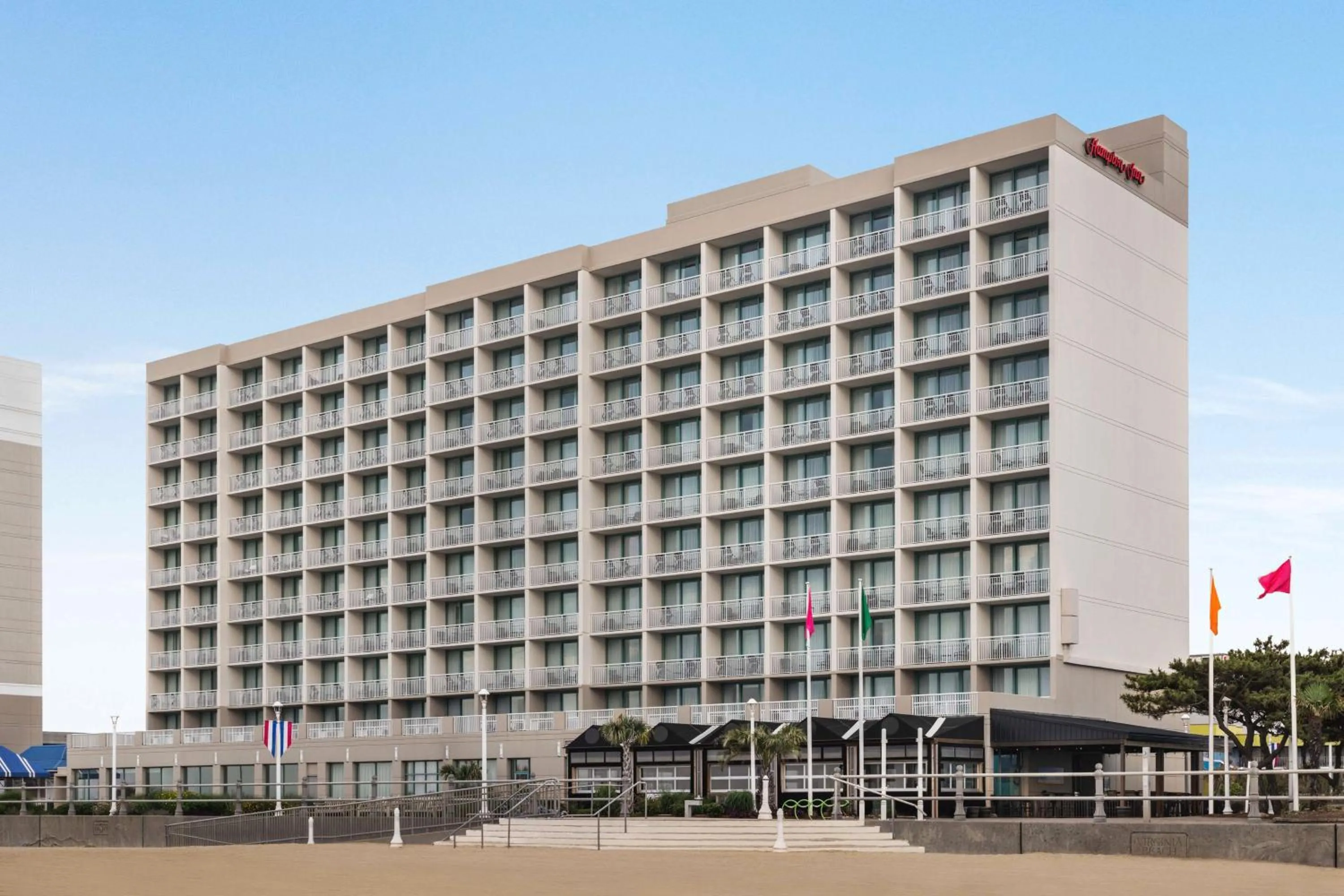 Property building in Hampton Inn Virginia Beach-Oceanfront South