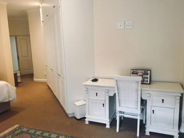 Bedroom, Bed in Cinnamon House Bed & Breakfast