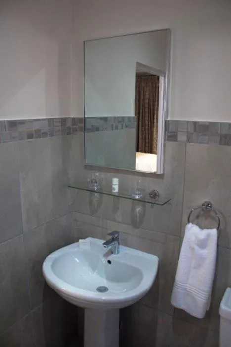 Bathroom in Cinnamon House Bed & Breakfast