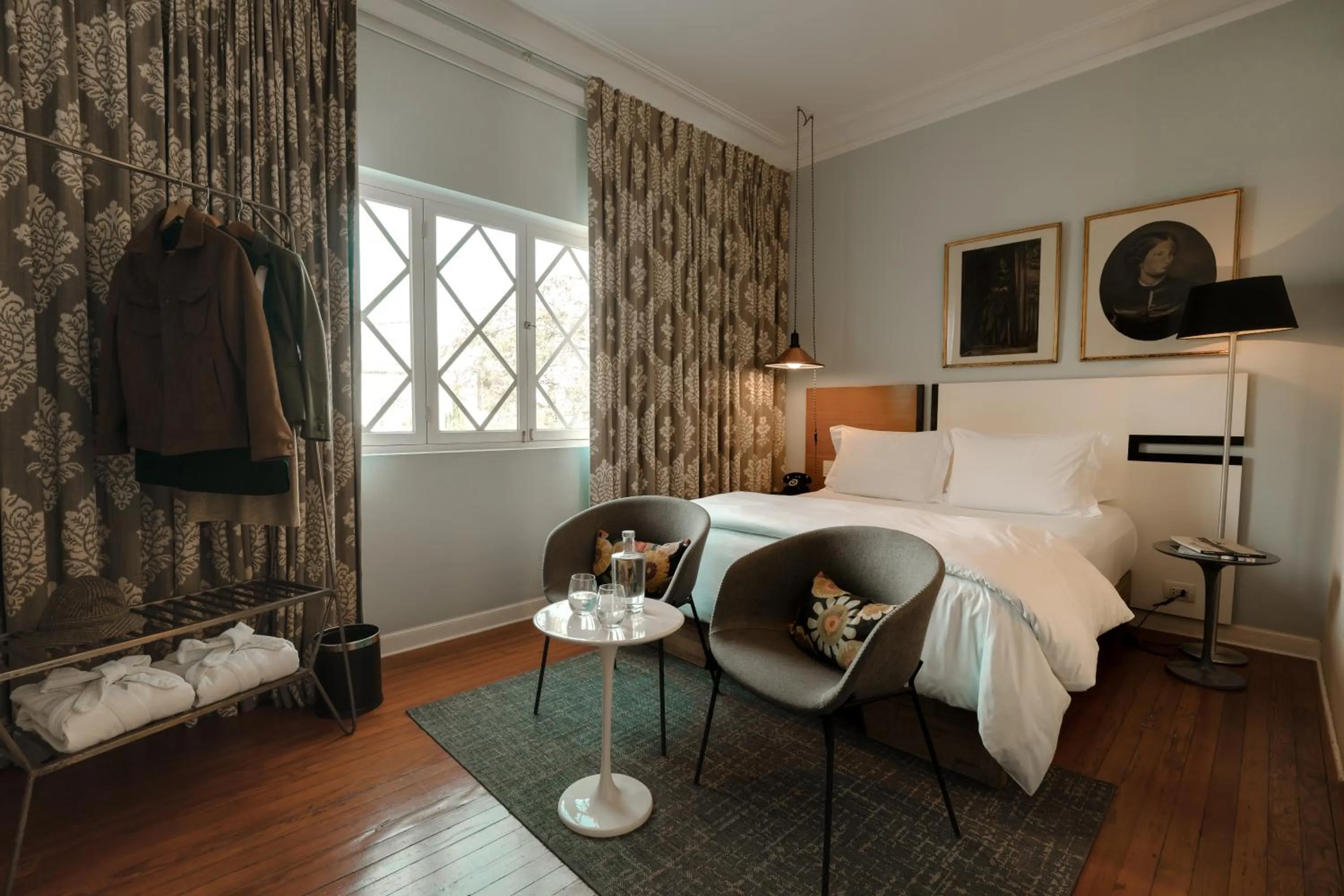 Photo of the whole room, Bed in Atemporal by Andean