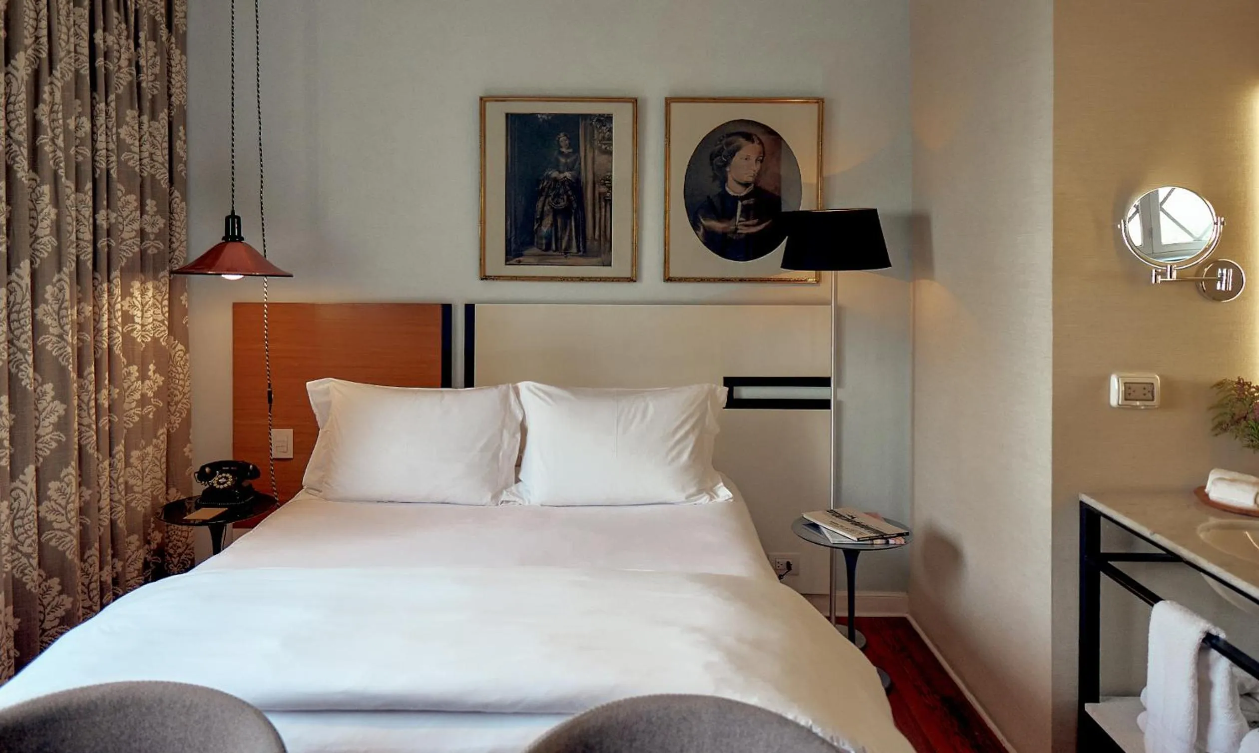 Bed in Atemporal by Andean