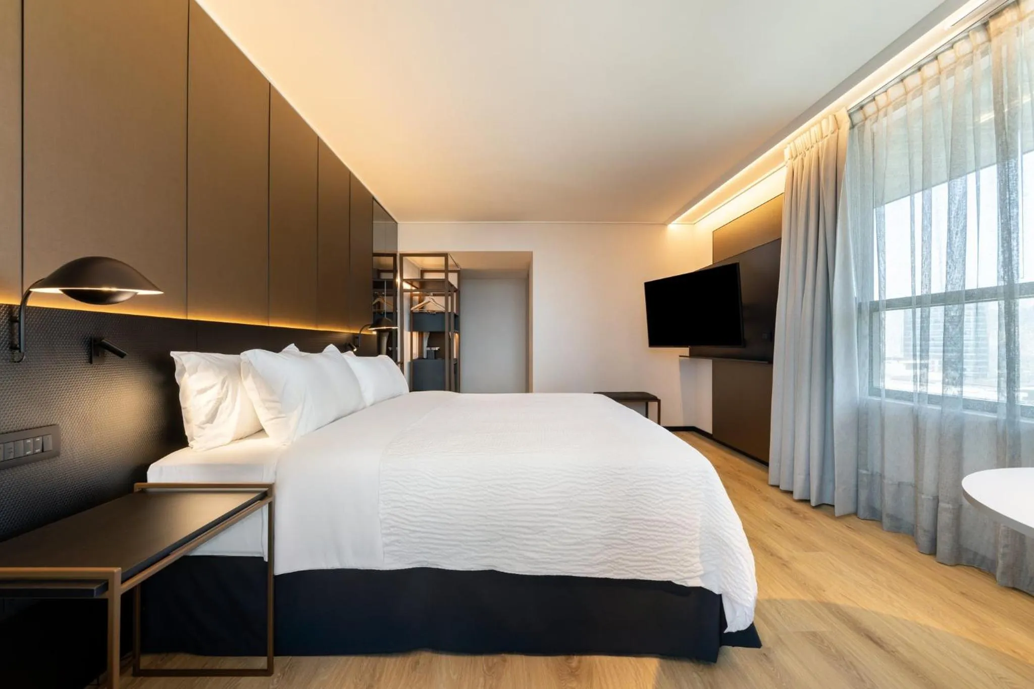 Photo of the whole room, Bed in Holiday Inn Express Santiago Las Condes by IHG