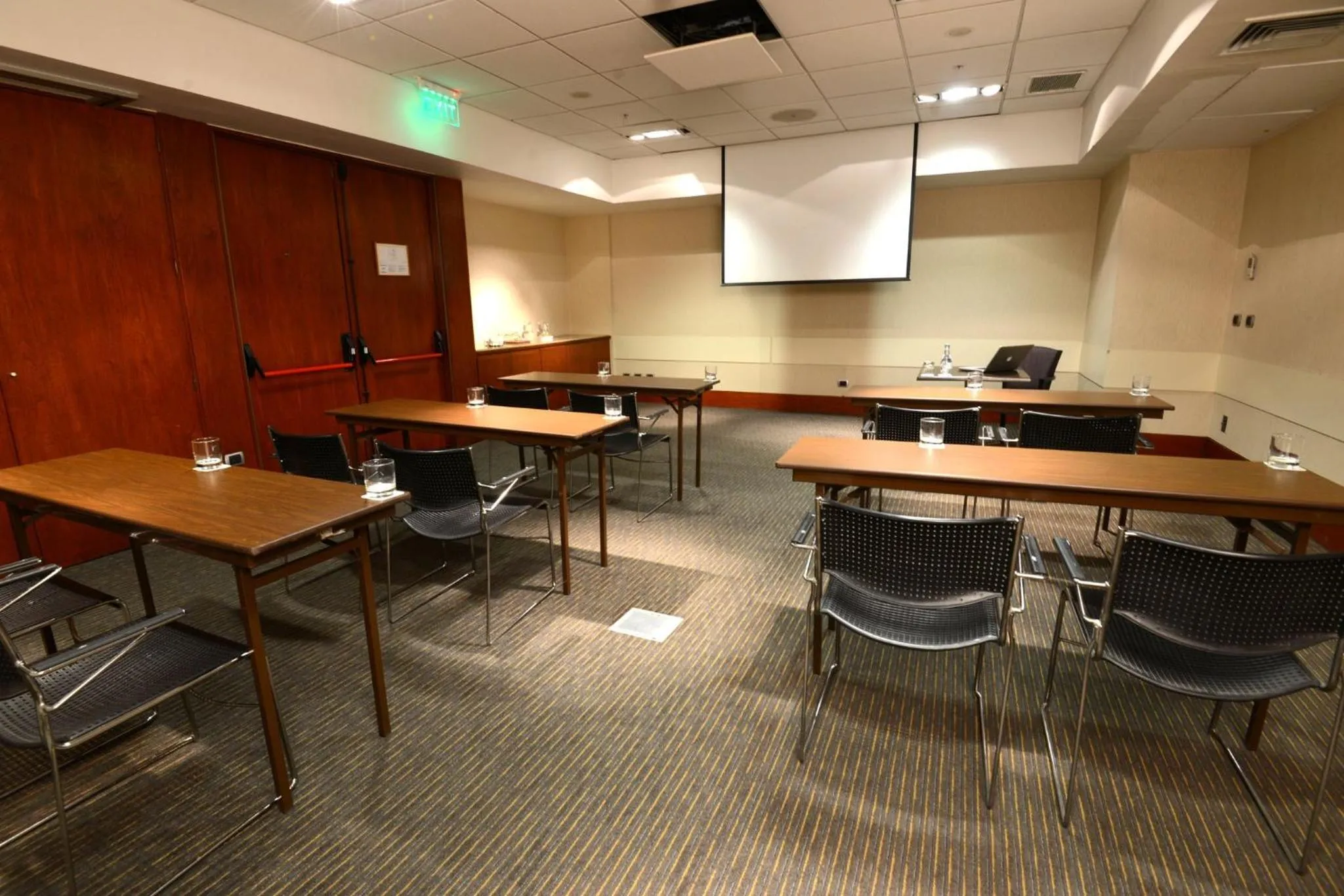 Meeting/conference room in Holiday Inn Express Santiago Las Condes by IHG