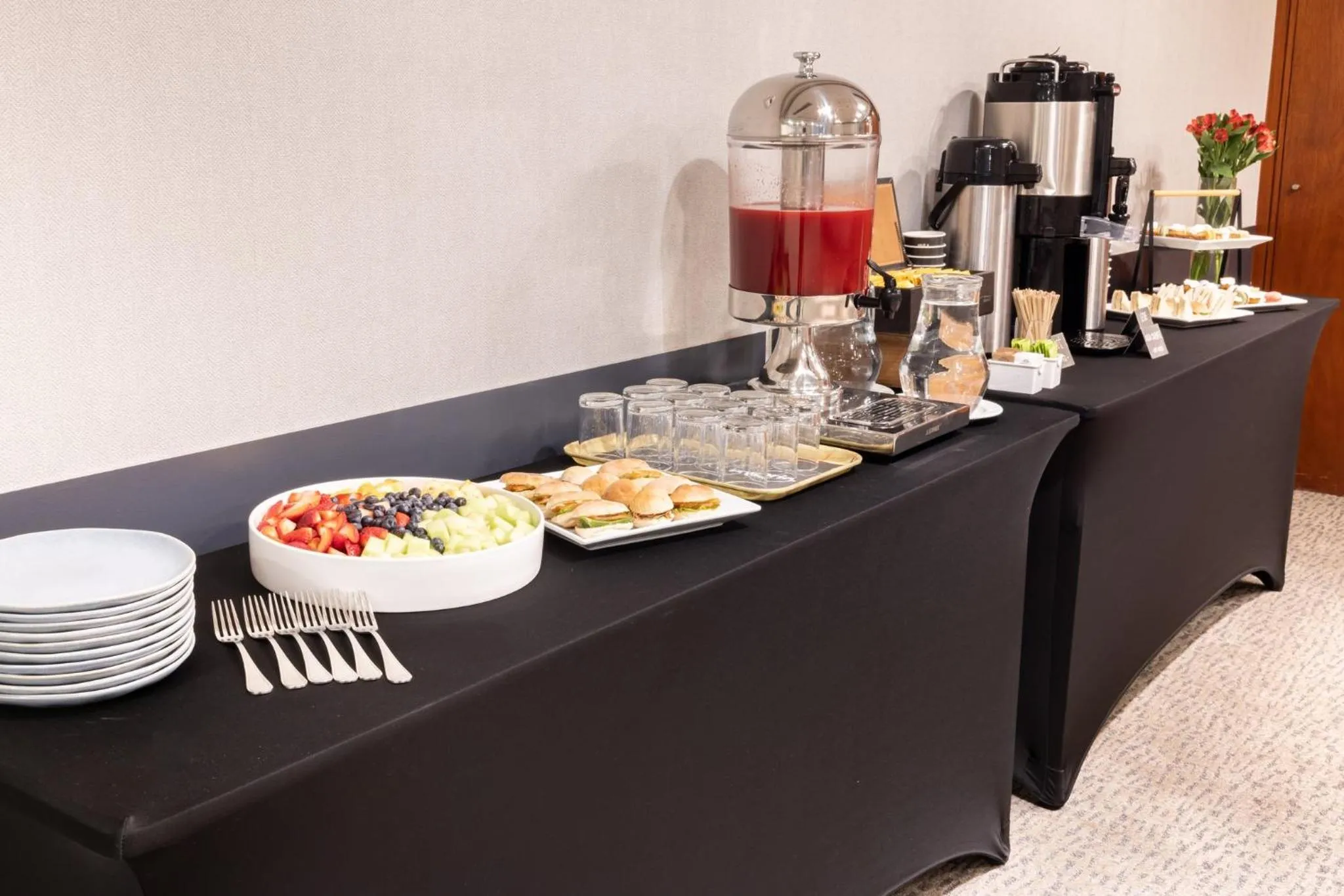 Meeting/conference room in Holiday Inn Express Santiago Las Condes by IHG