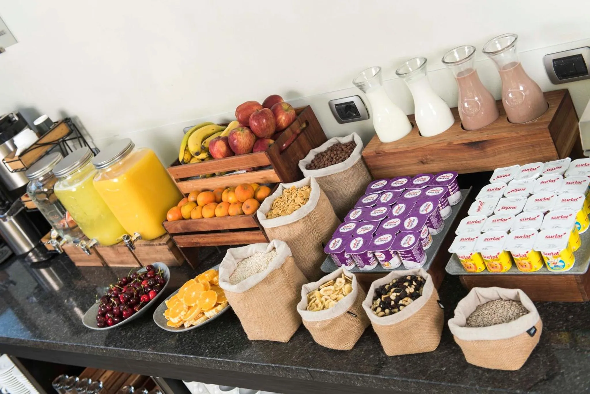 Breakfast in Holiday Inn Express Santiago Las Condes by IHG