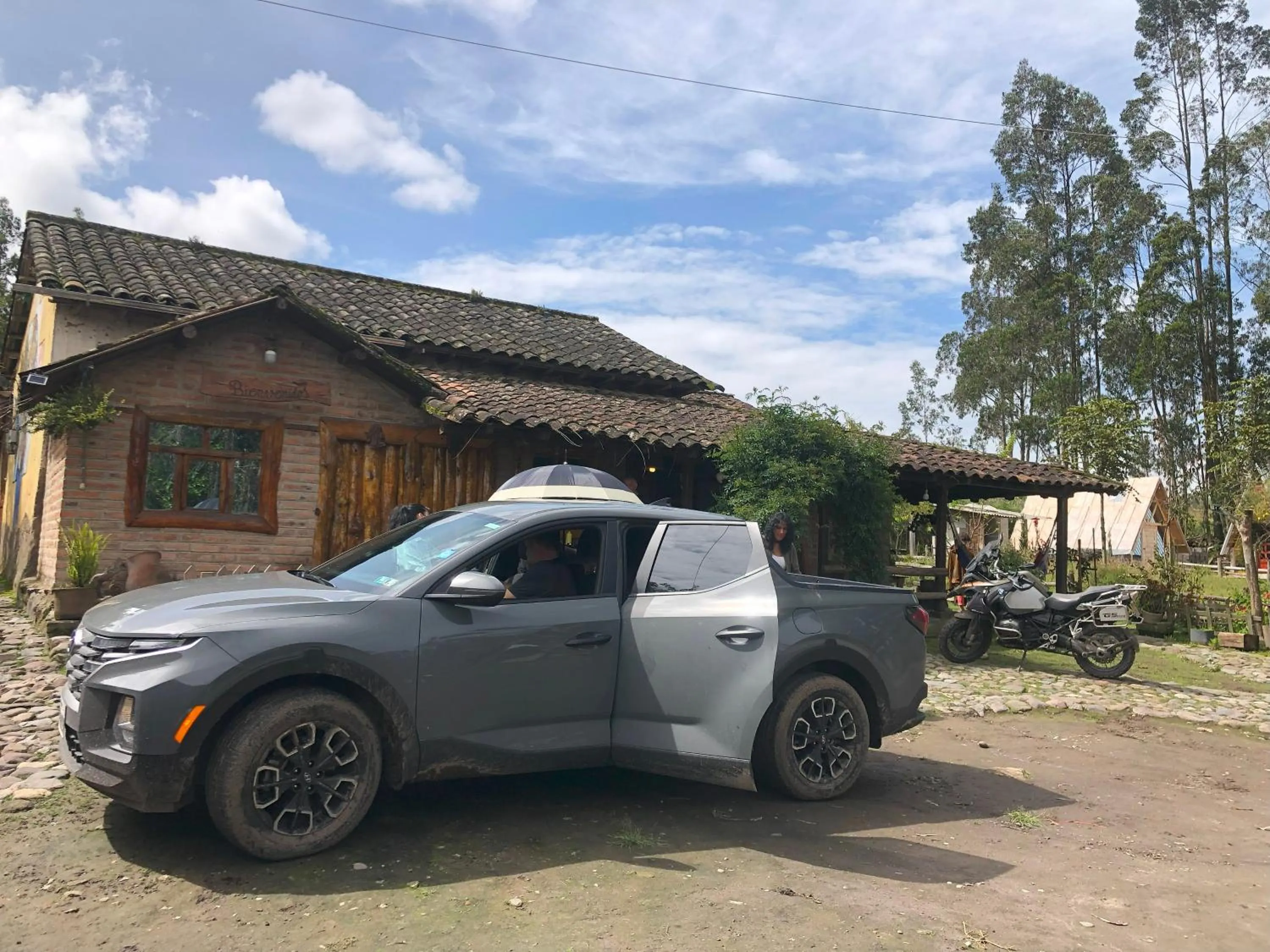 Parking in El Tio Hostal