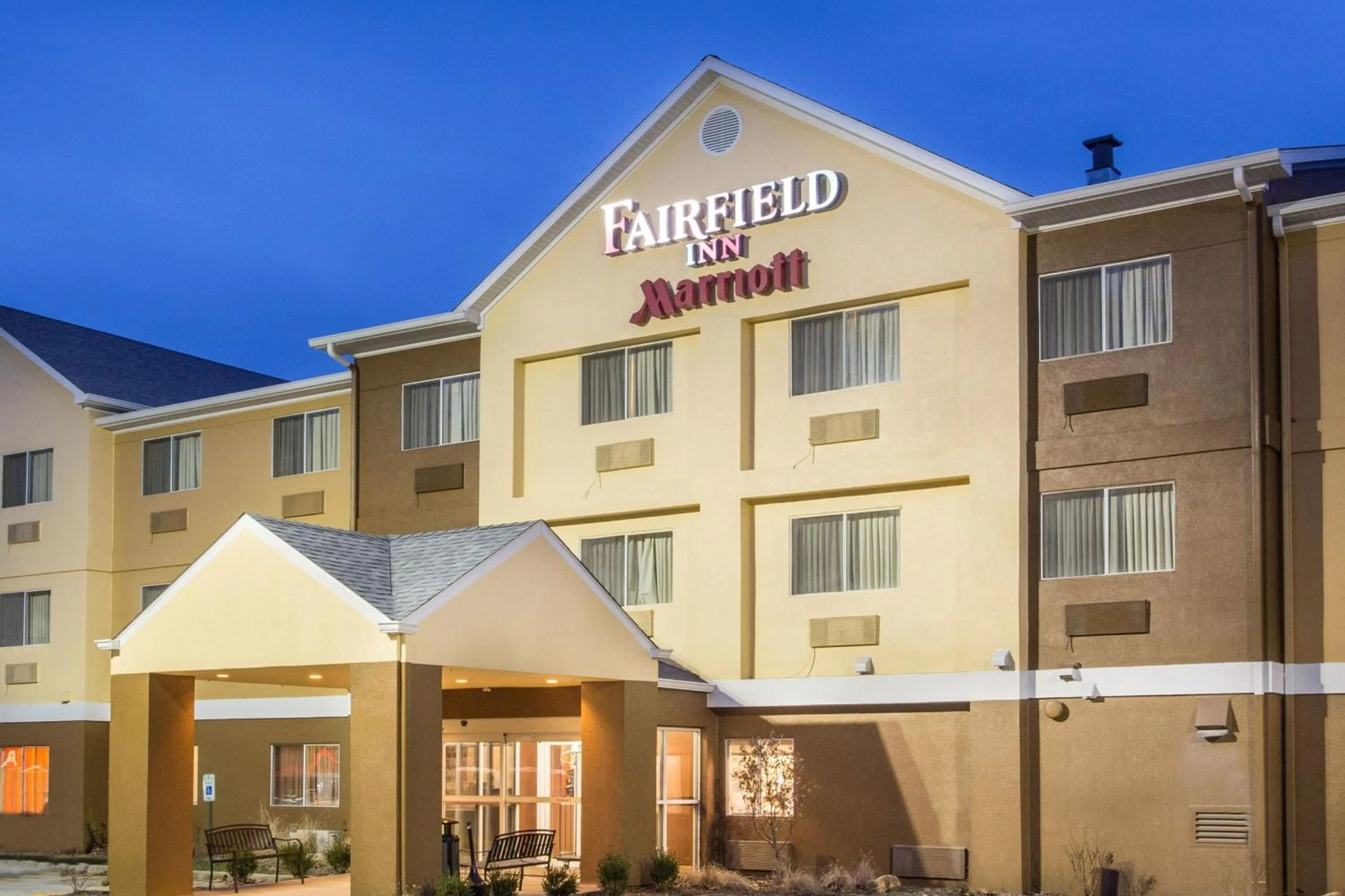 Property building in Fairfield Inn & Suites Ashland