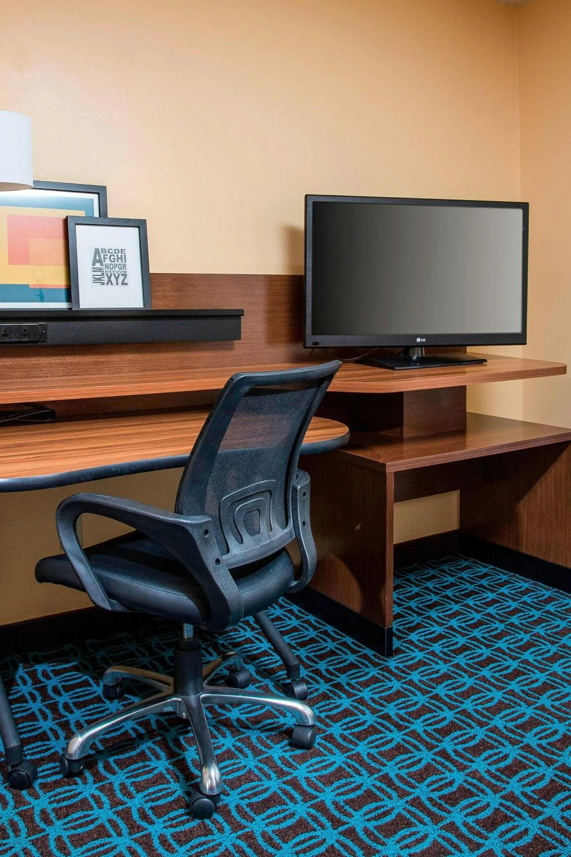 Photo of the whole room in Fairfield Inn & Suites Ashland