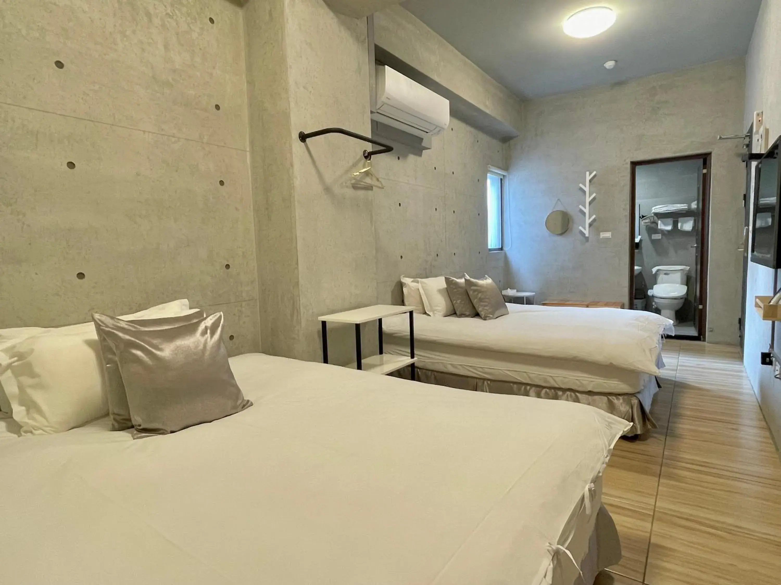 Double Room with 2 Single Beds in Mei Jen house B&B 日月潭民宿 Double Room with 2 Single Beds in Mei Jen house B&B 日月潭民宿