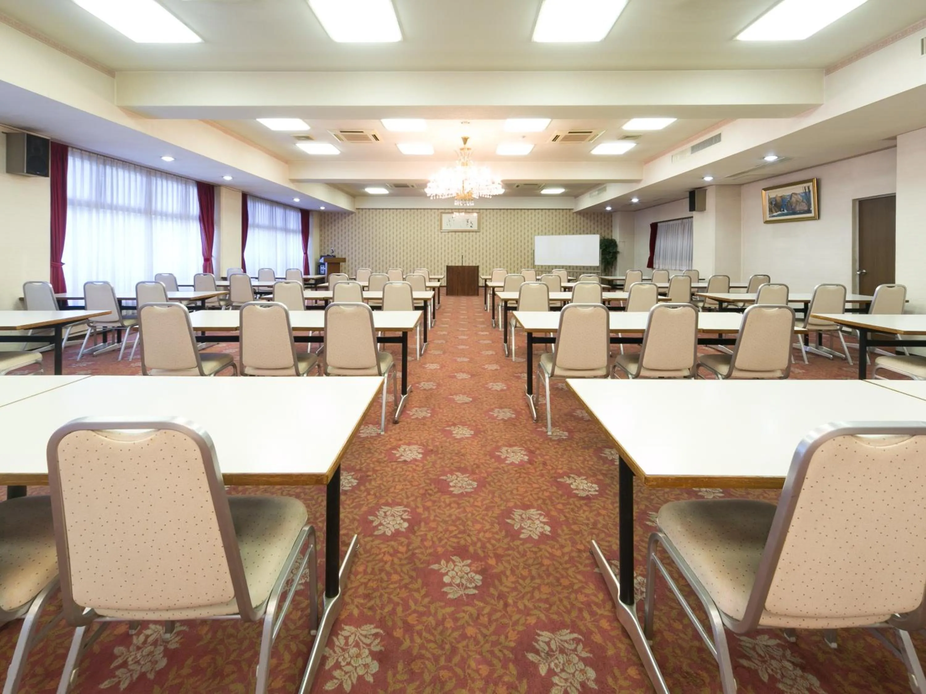 Restaurant/places to eat in Riverside Hotel Shoei