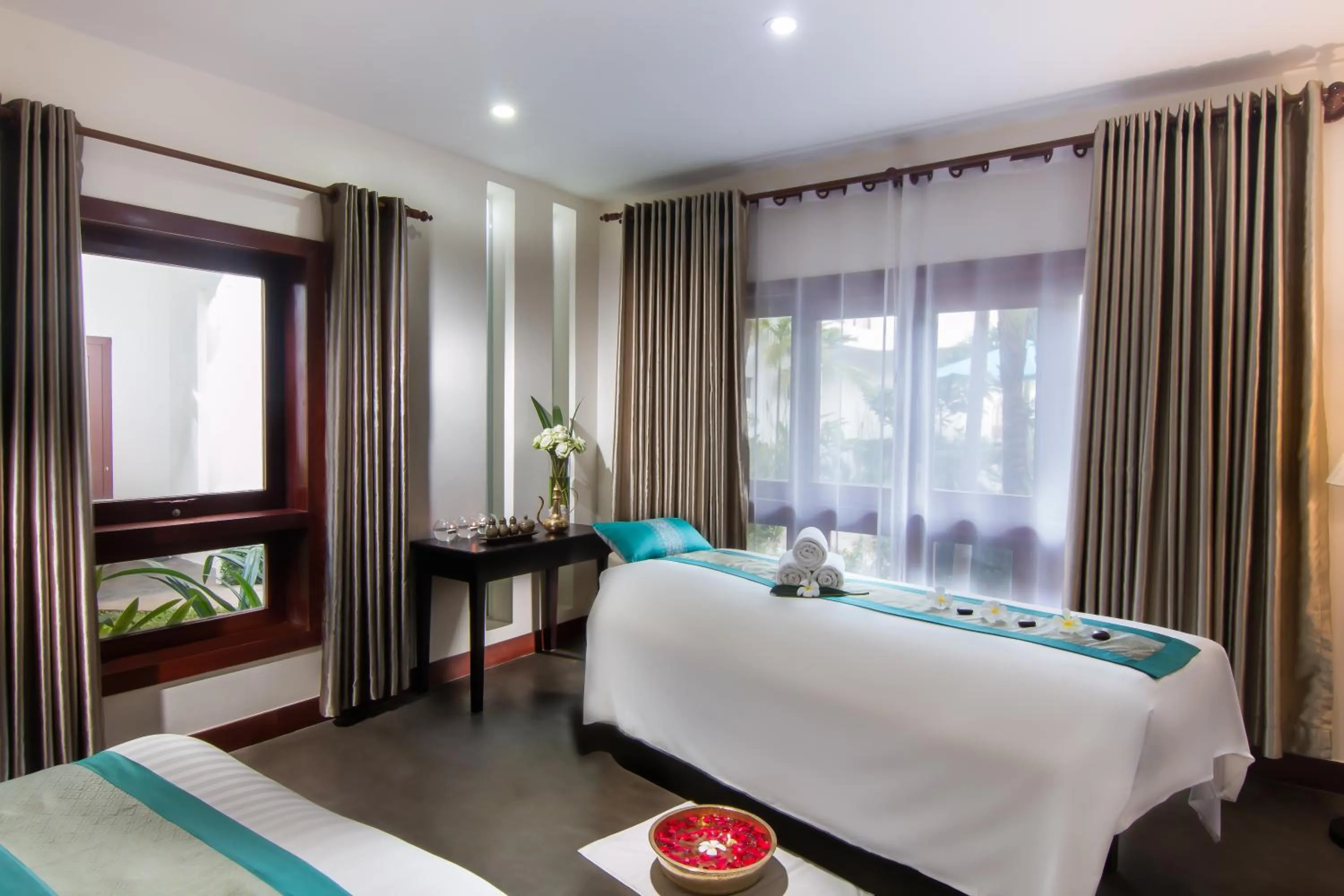 Day, Bed in The Privilege Boutique