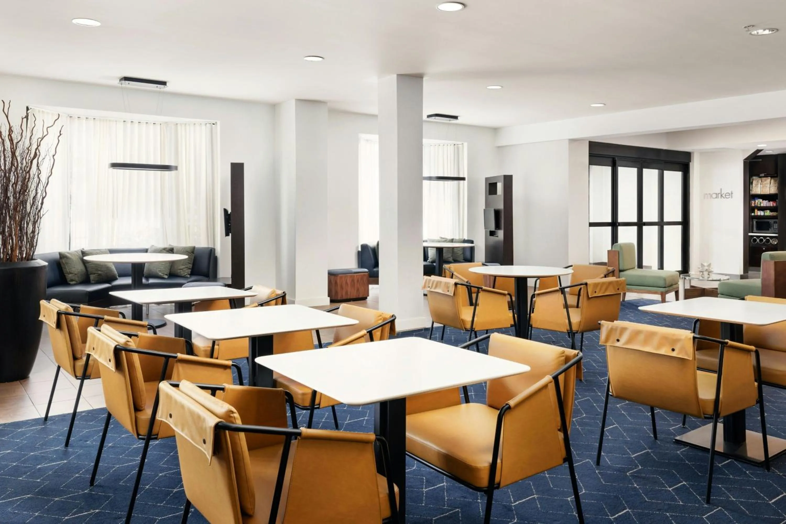 Lobby or reception in Courtyard by Marriott Concord