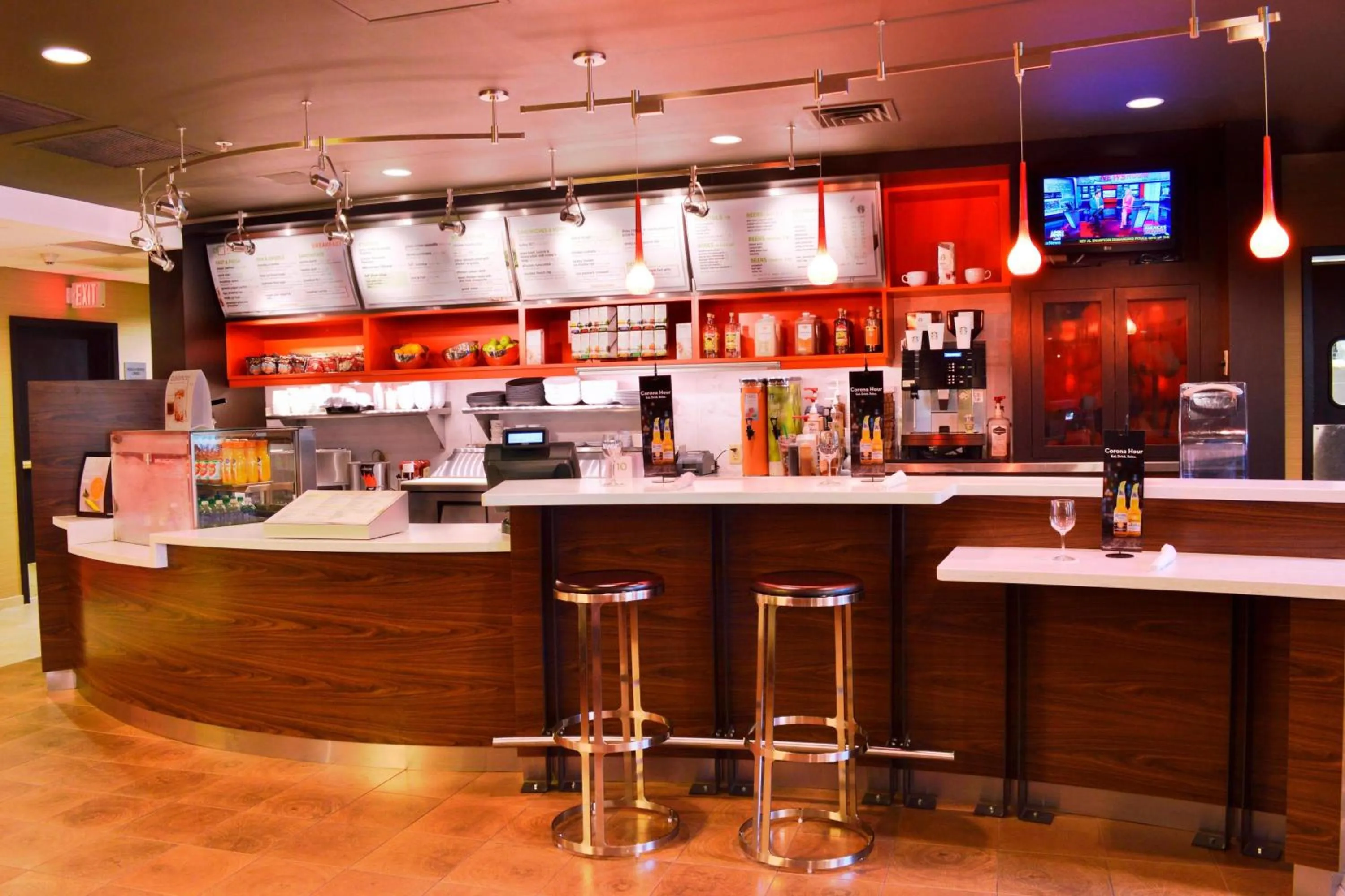 Lounge or bar in Courtyard by Marriott Concord