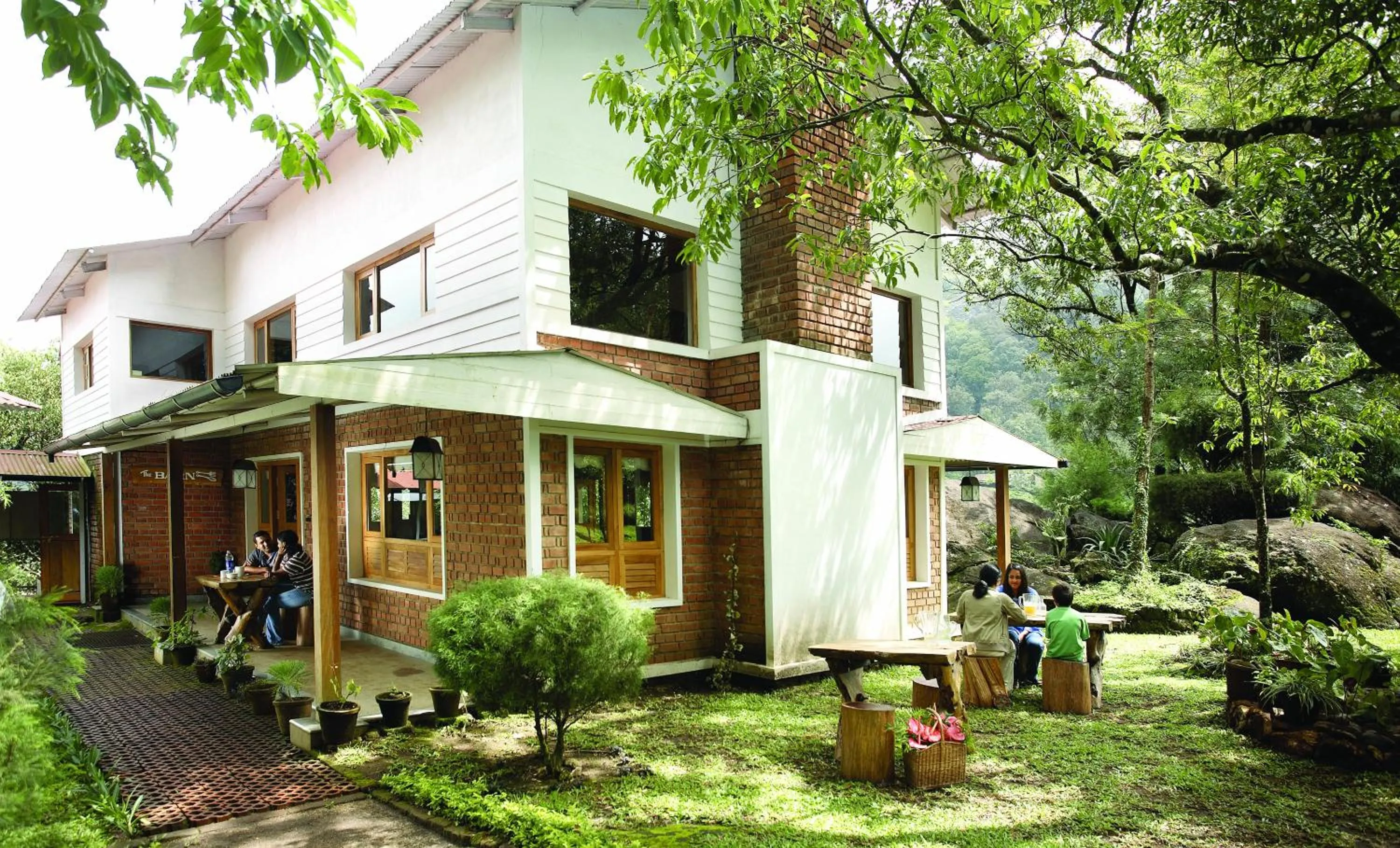 Restaurant/places to eat in Windermere Estate