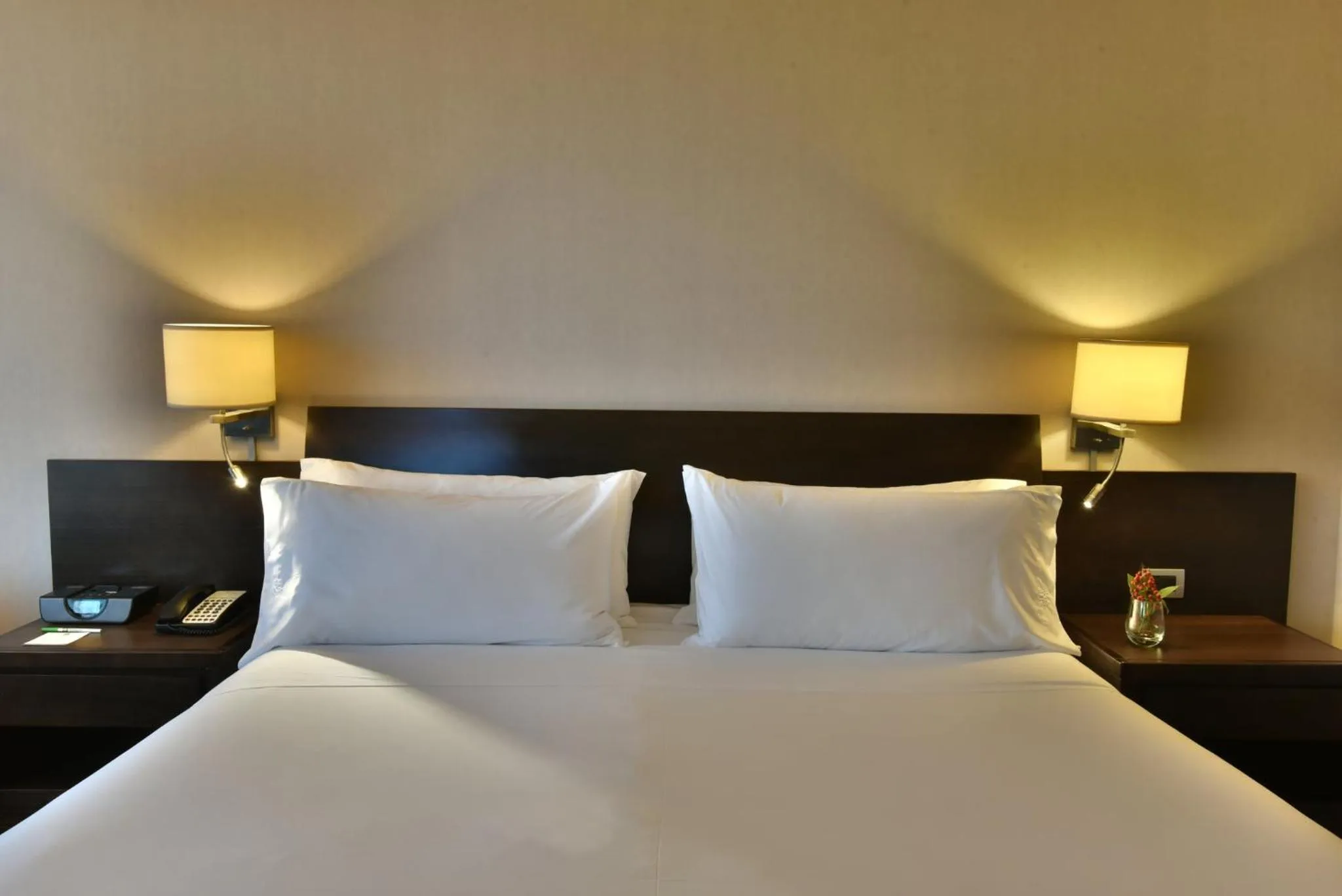 Photo of the whole room, Bed in Holiday Inn Santiago - Airport Terminal by IHG