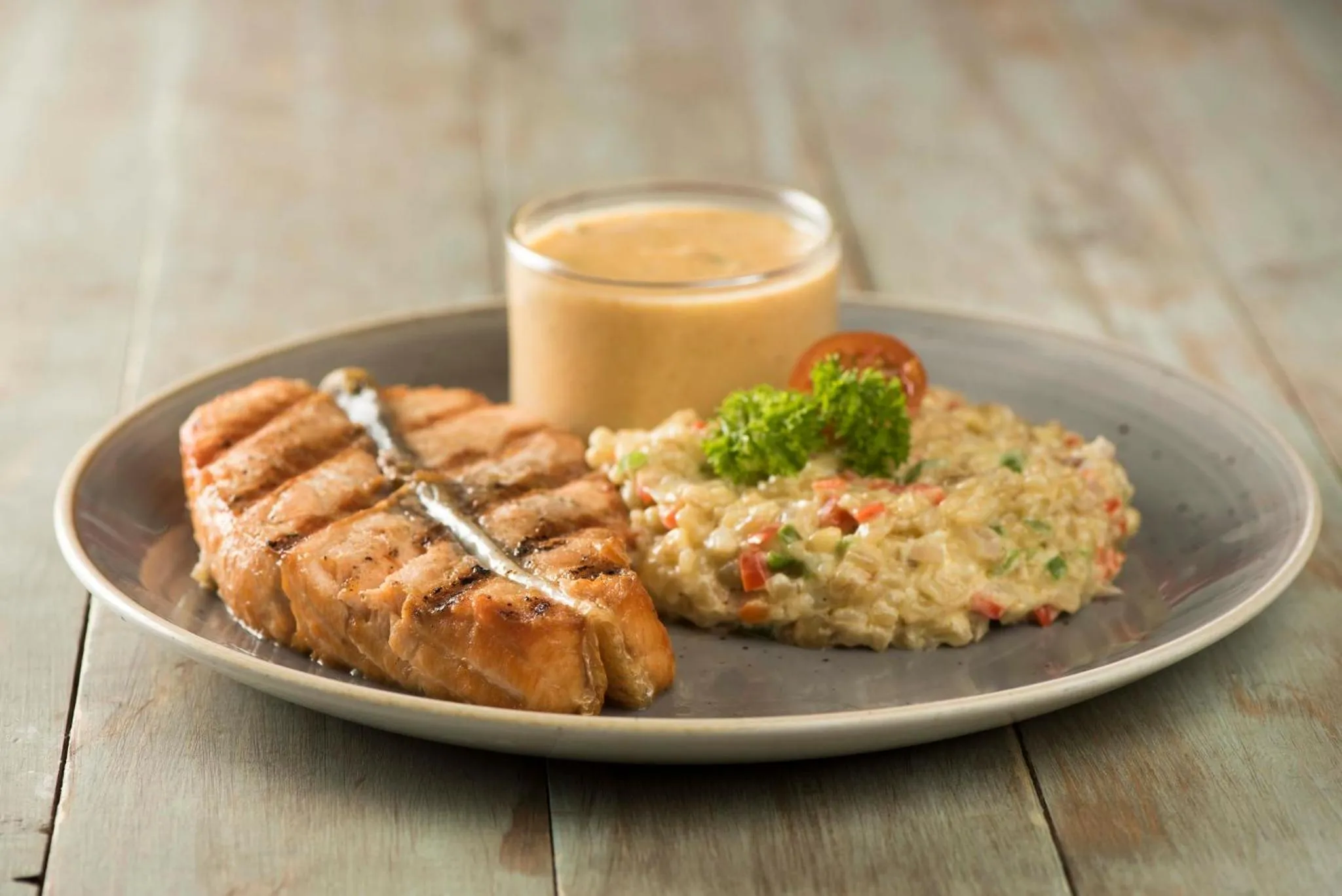 Restaurant/places to eat in Holiday Inn Santiago - Airport Terminal by IHG