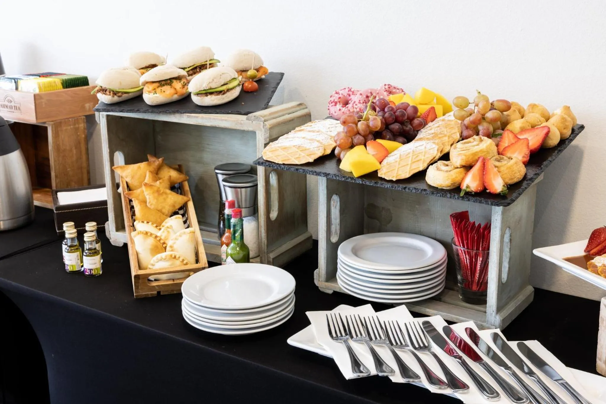 Meeting/conference room in Holiday Inn Santiago - Airport Terminal by IHG