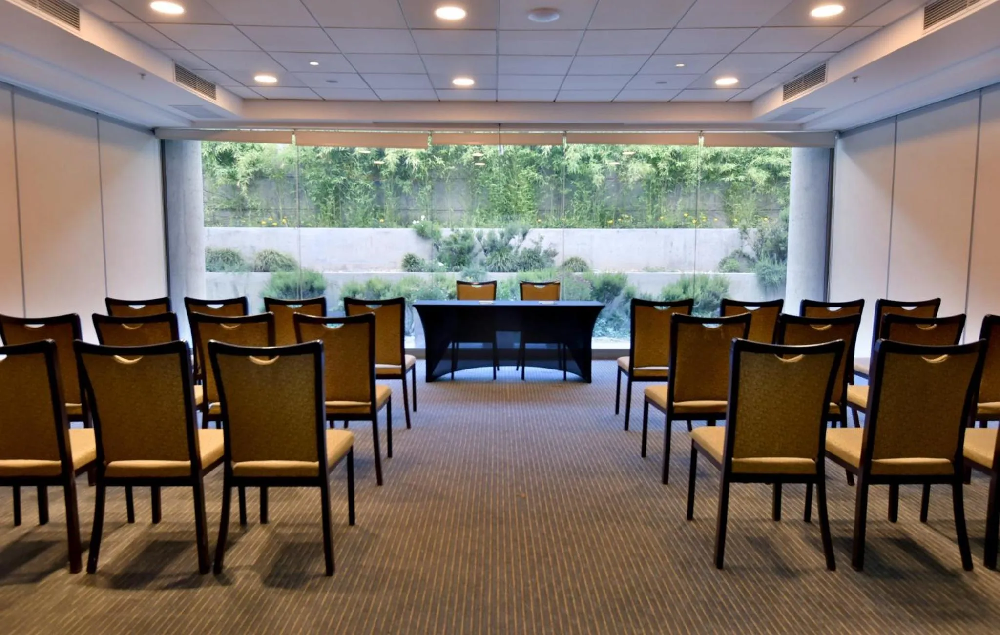 Spa and wellness centre/facilities in Holiday Inn Santiago - Airport Terminal by IHG