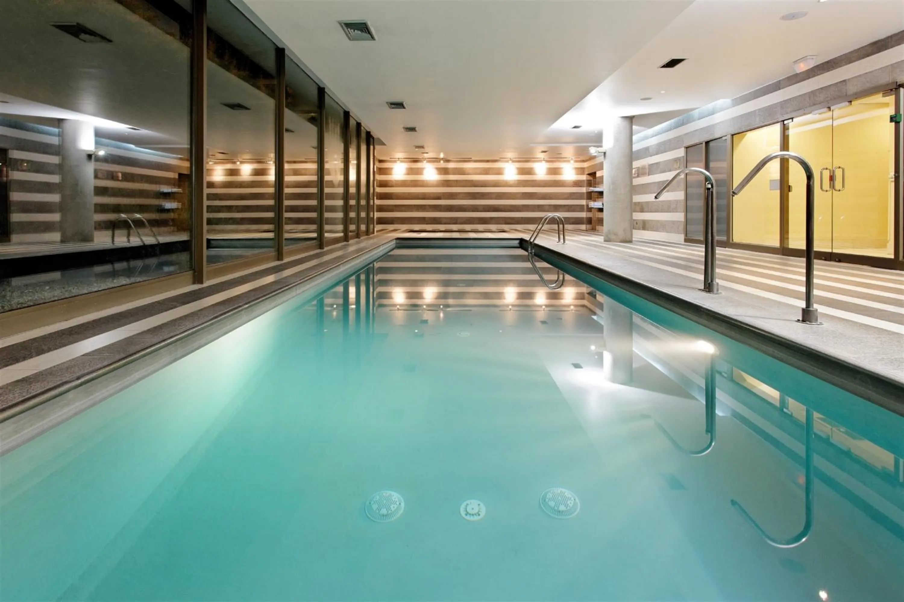 Swimming pool in Holiday Inn Santiago - Airport Terminal by IHG