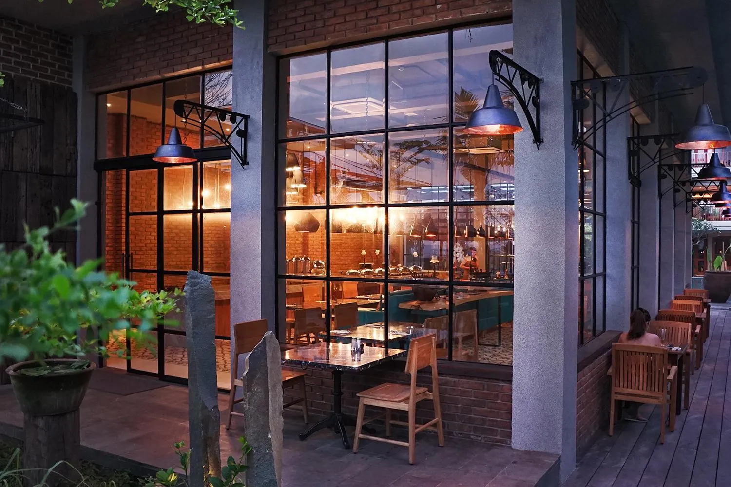 Restaurant/places to eat in Swarga Suites Bali Berawa, Marclan Collection