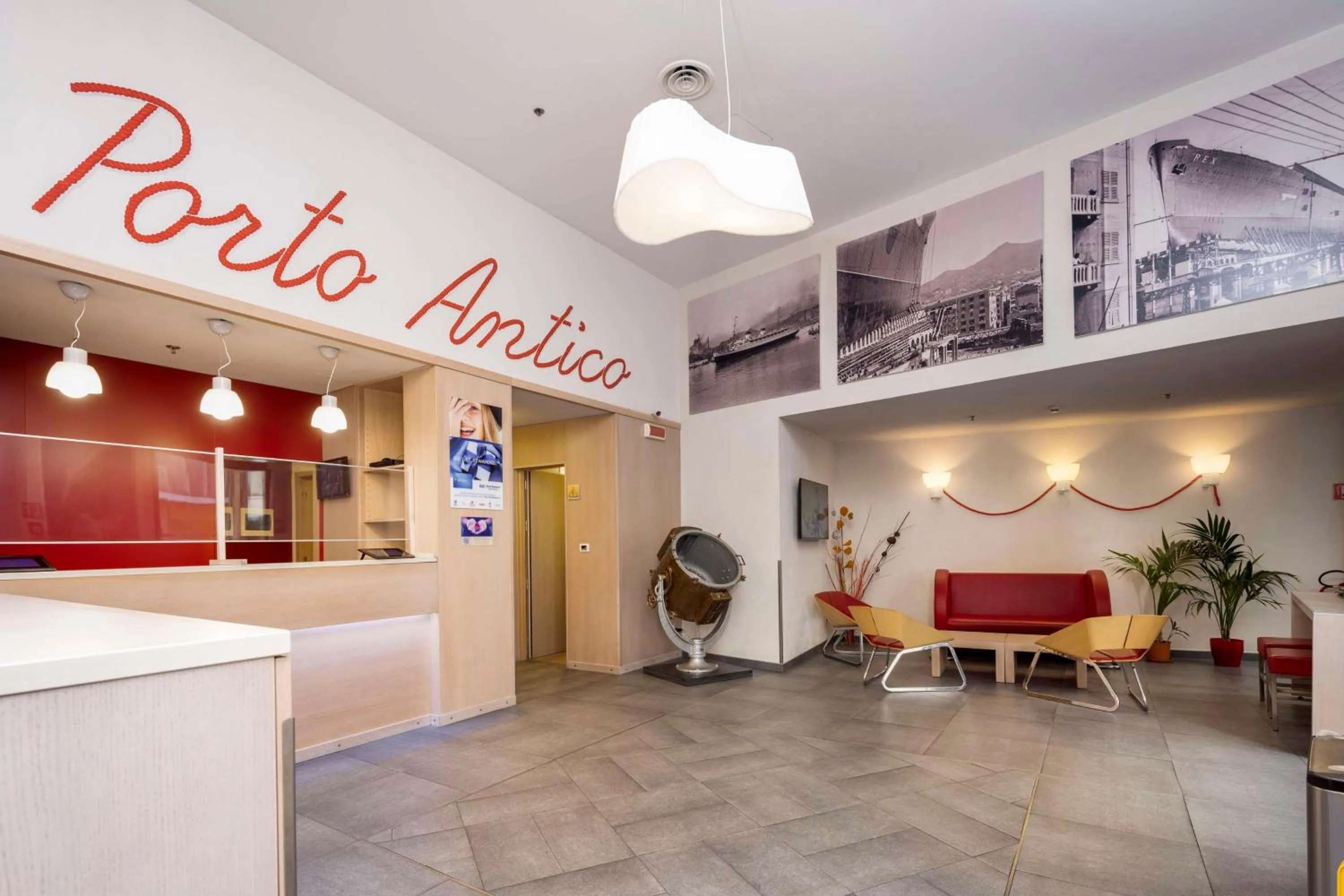 Lobby or reception in Best Western Porto Antico