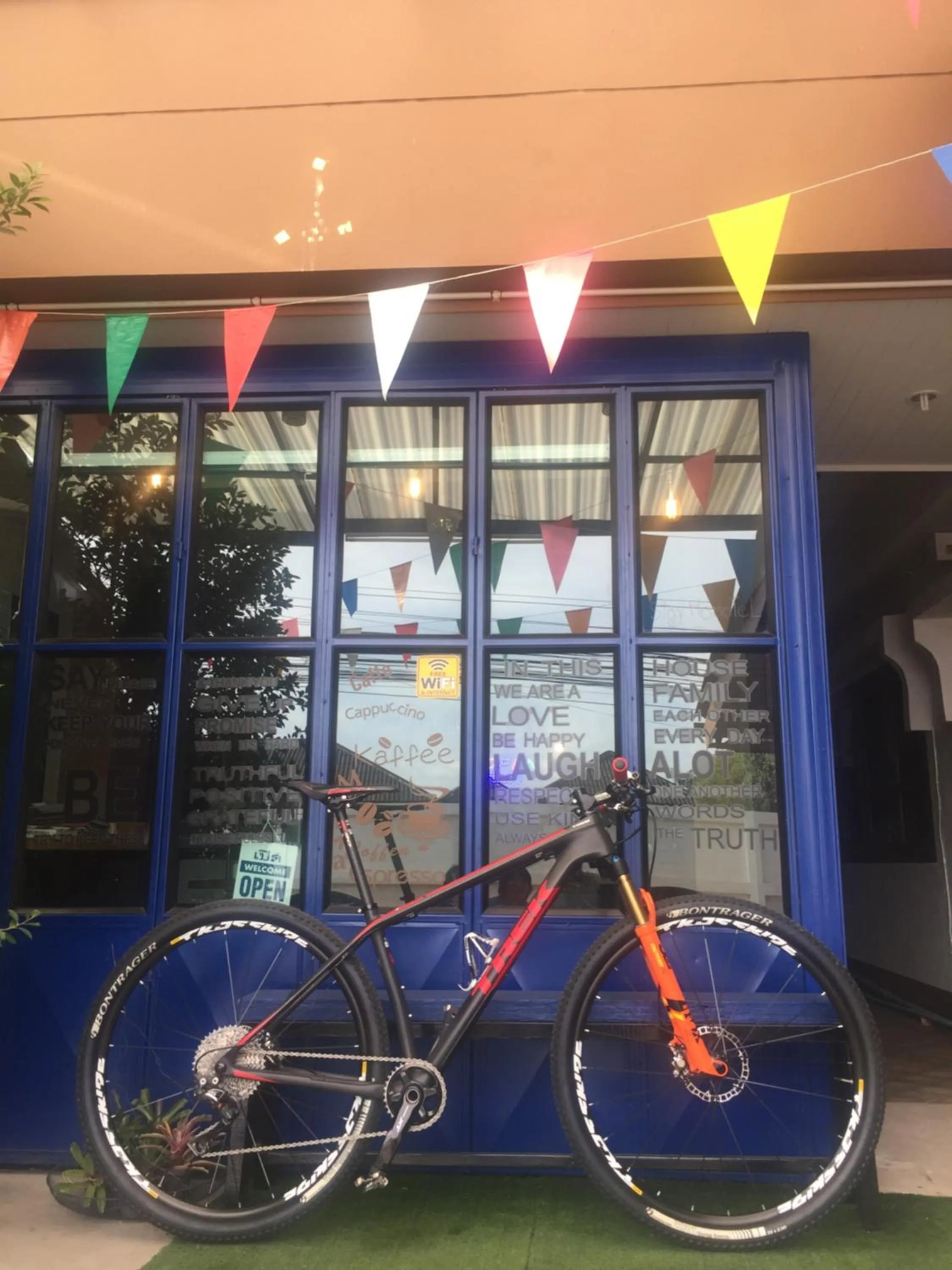 Cycling in Chiangmai HomeTeL