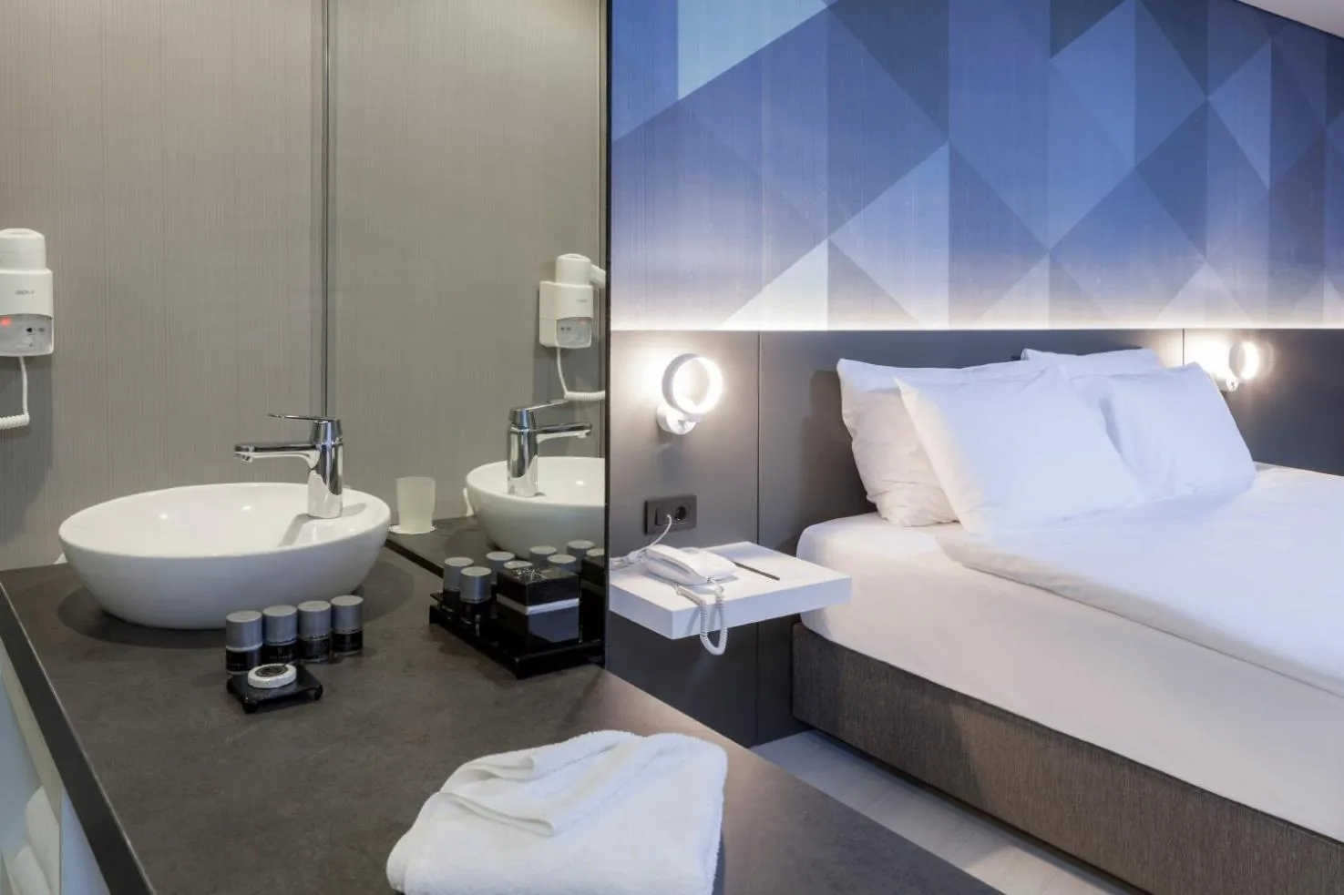 Bathroom, Bed in Bosphorus Sorgun Hotel Ultra All Inclusive