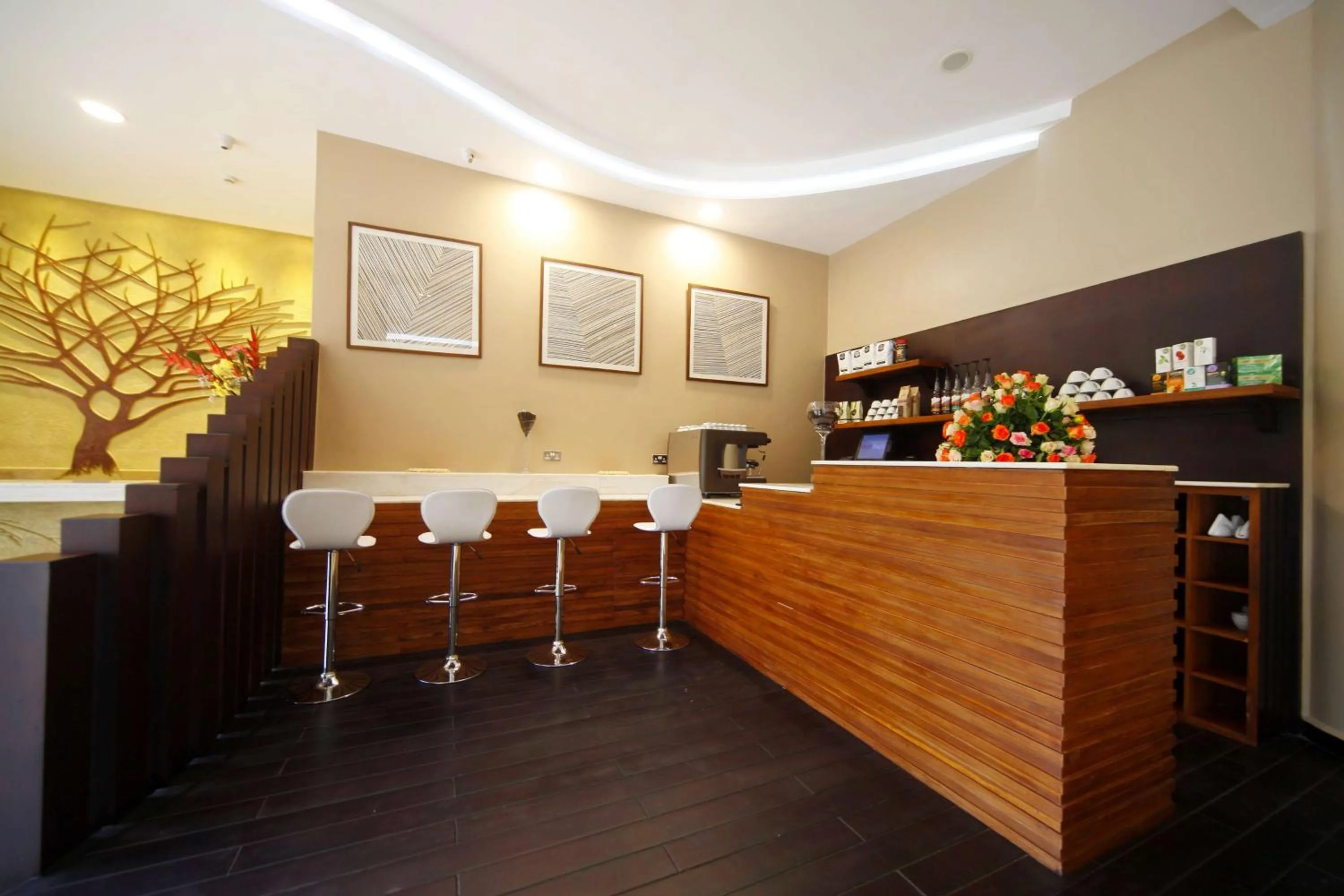 Restaurant/places to eat in Best Western Premier Garden Hotel Entebbe