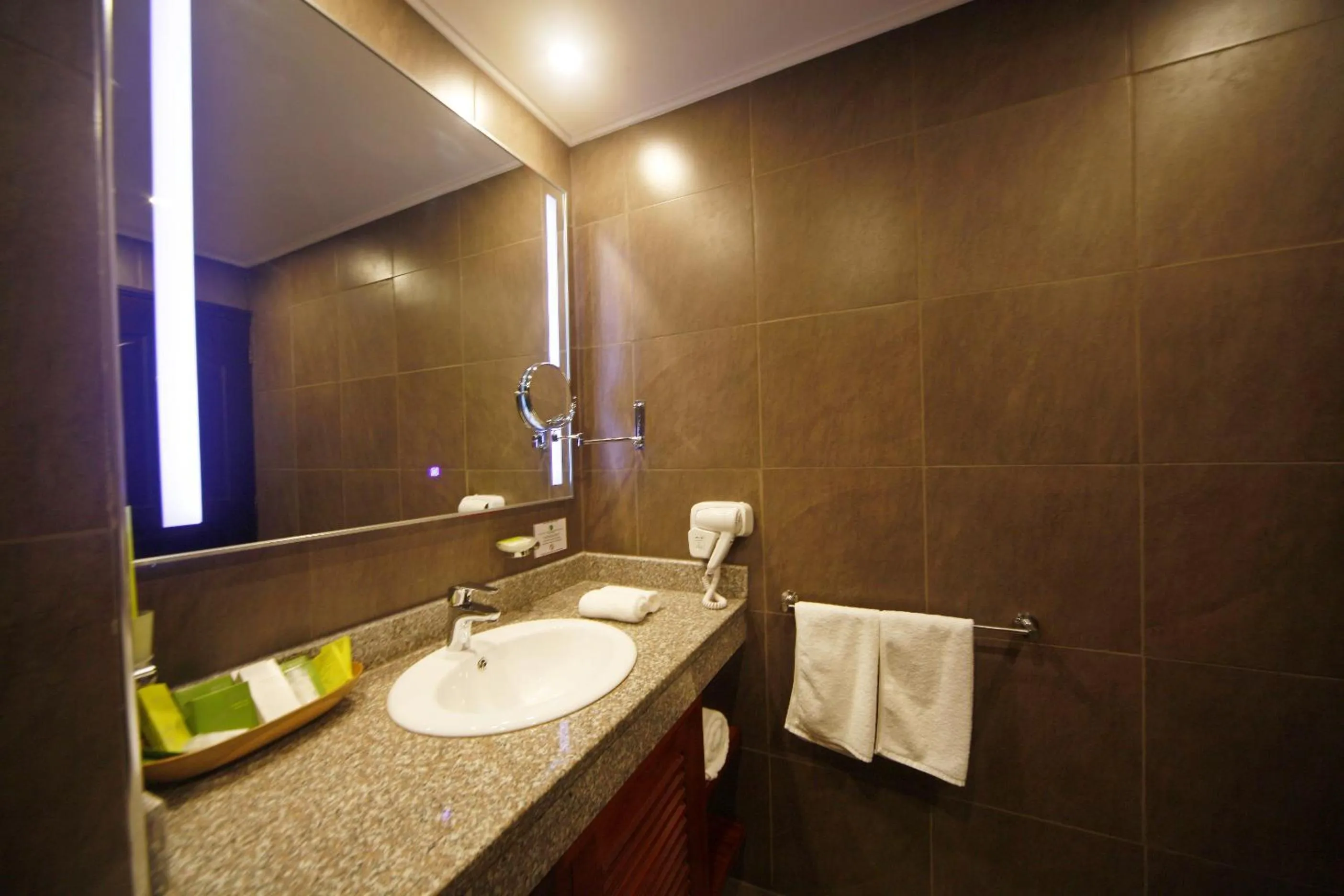 Bathroom in Best Western Premier Garden Hotel Entebbe