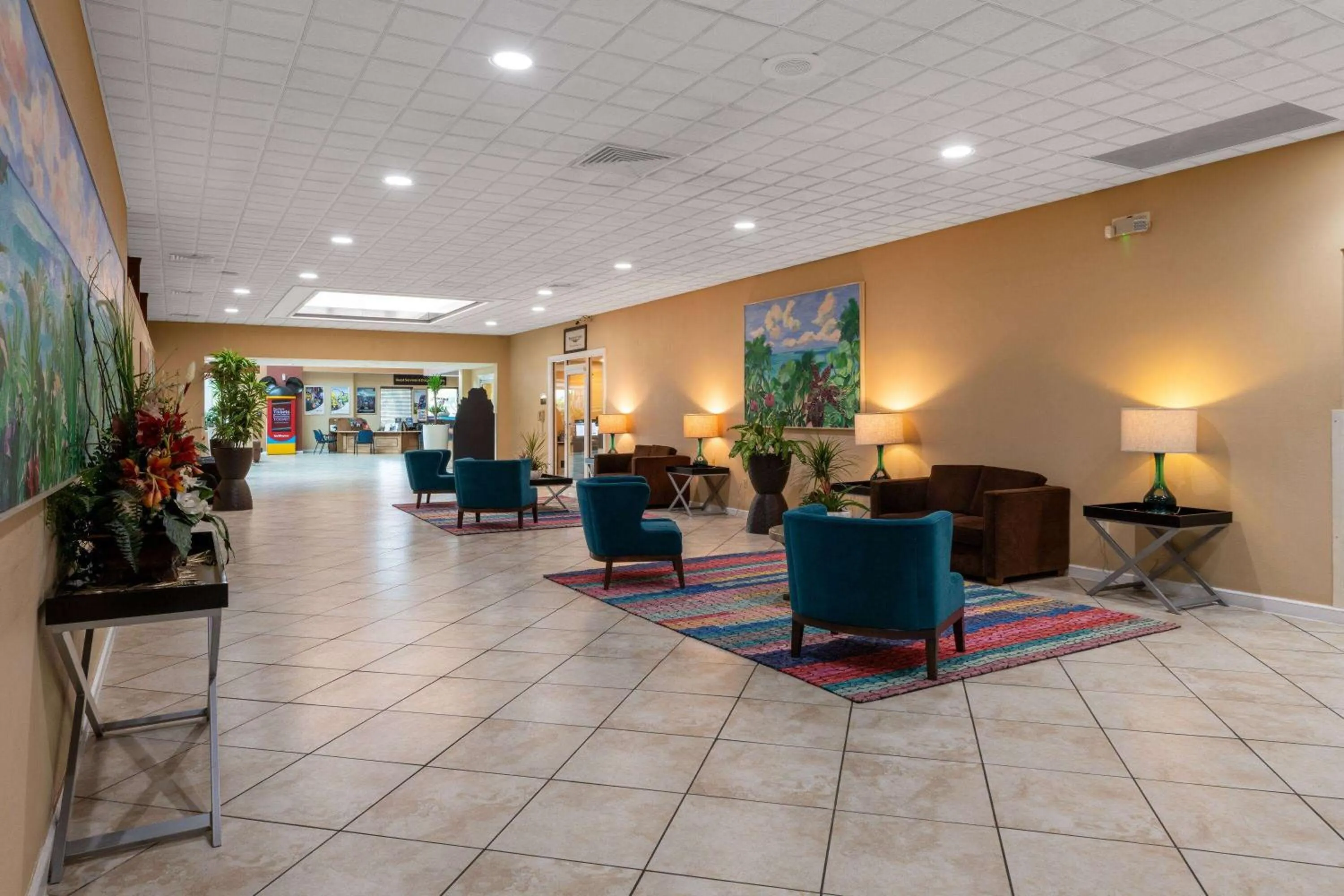 Lobby or reception in Ramada by Wyndham Kissimmee Gateway - Free Theme Park Shuttle