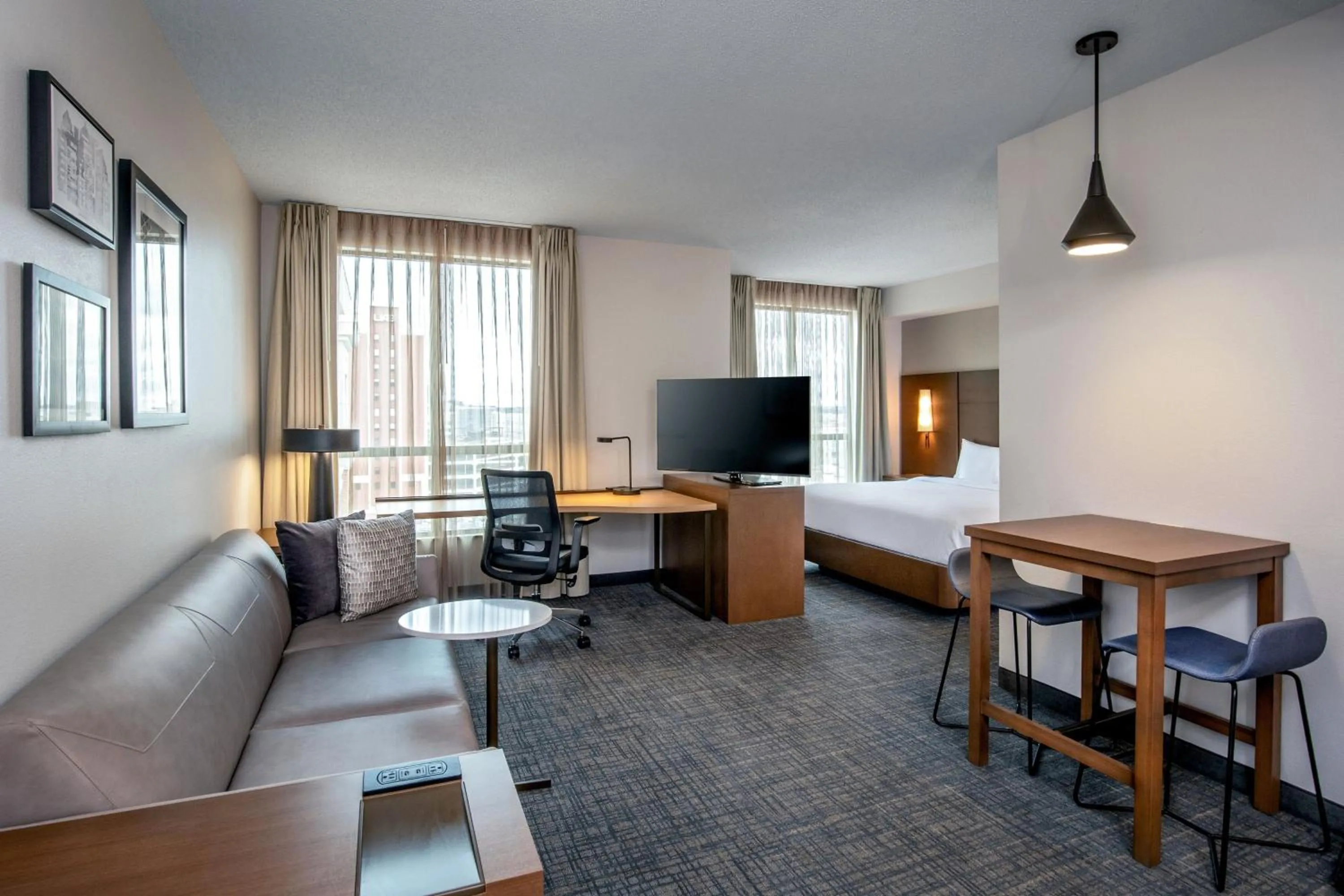 Bedroom, Bed in Residence Inn by Marriott Birmingham Downtown UAB