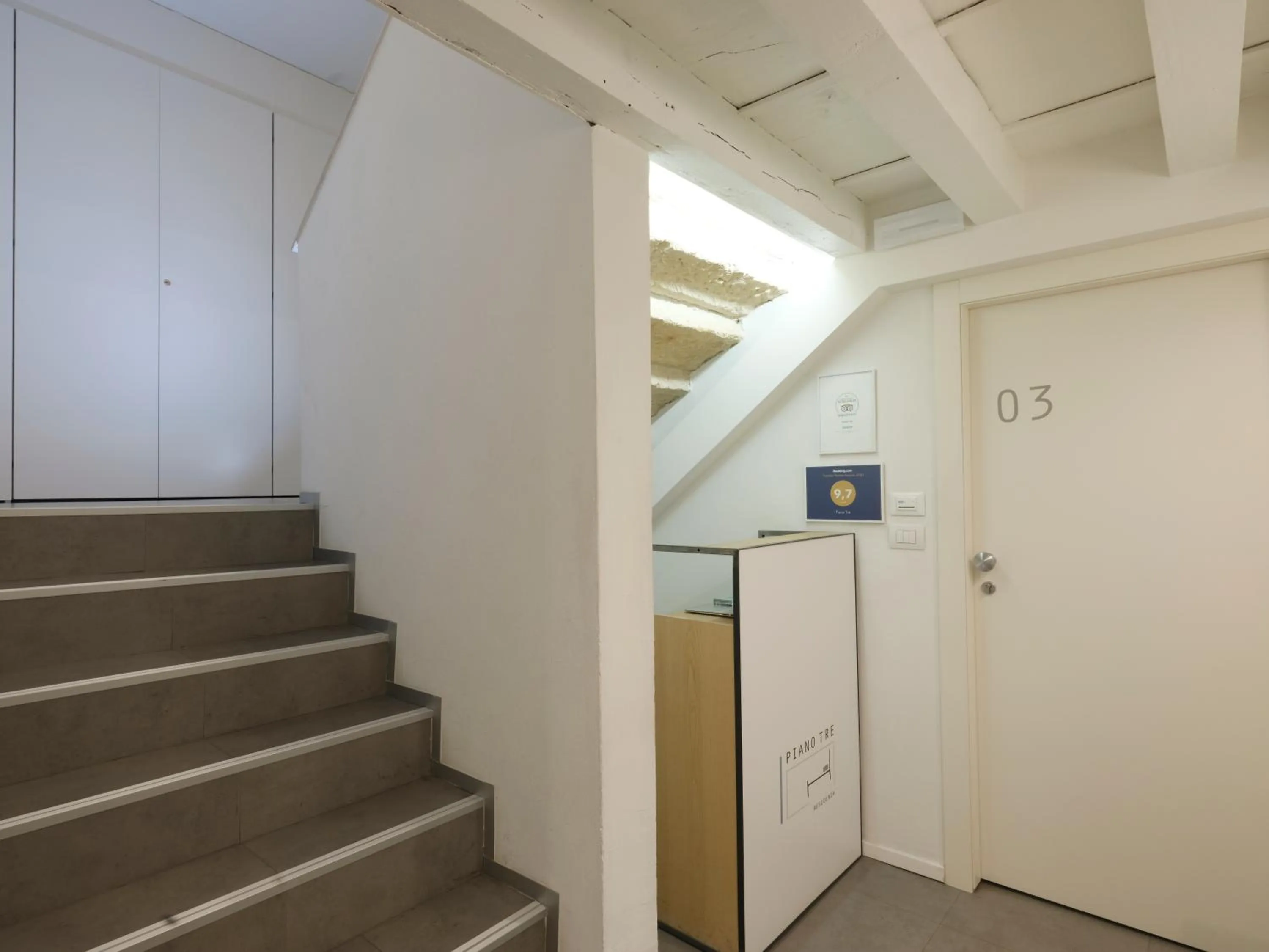 Facade/entrance in Piano Tre