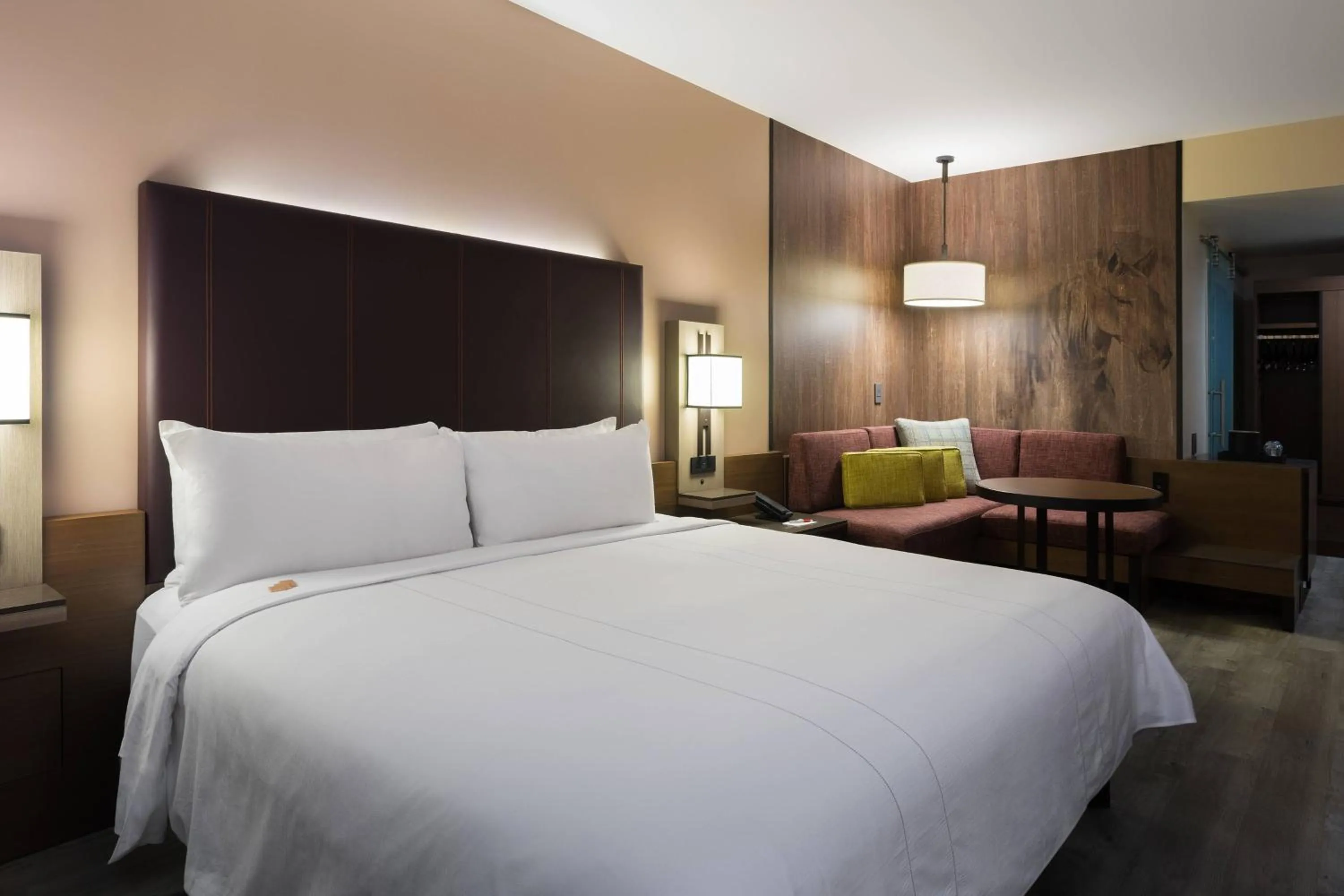 Photo of the whole room, Bed in Santa Ynez Valley Marriott