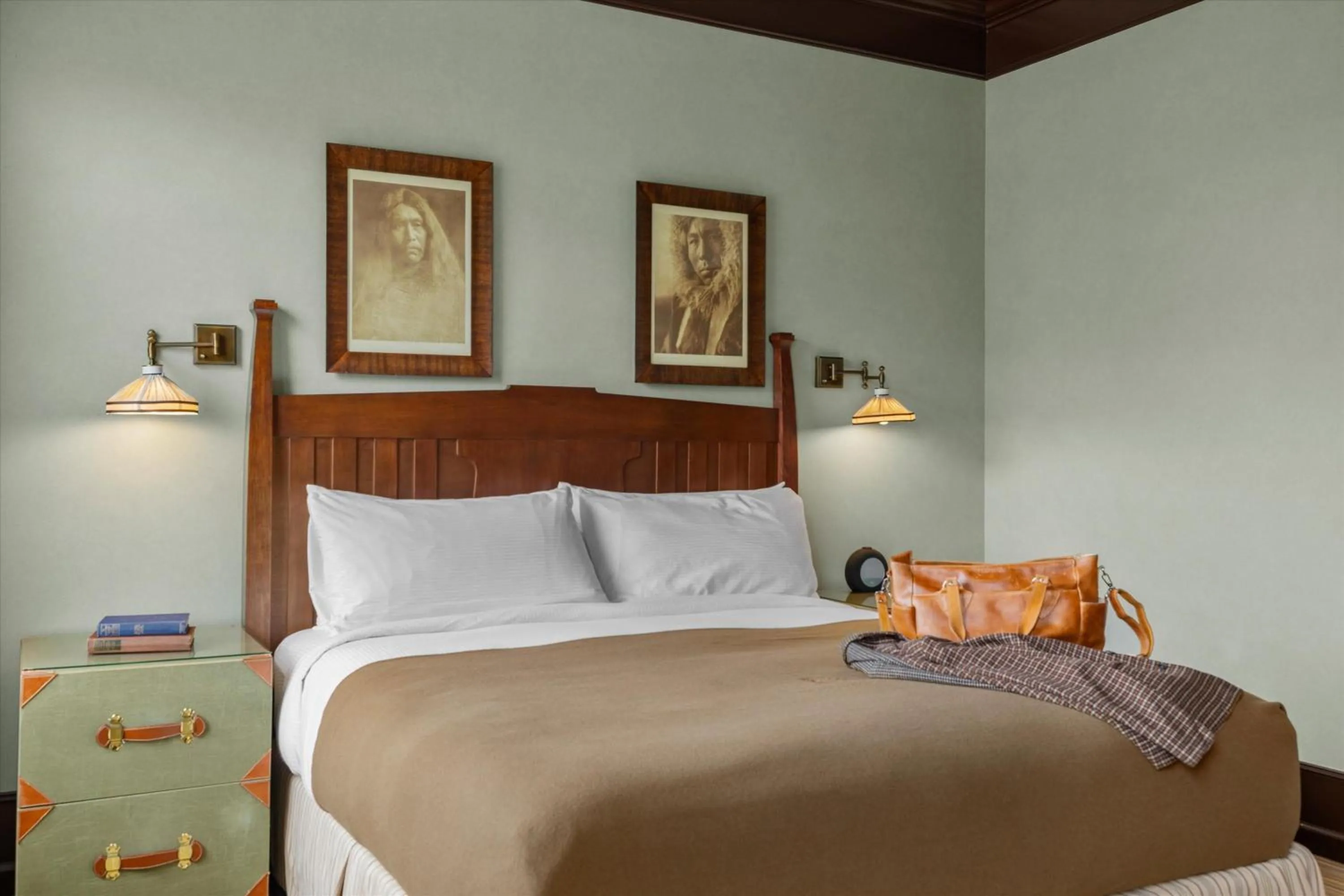 Bedroom, Bed in Arctic Club Hotel