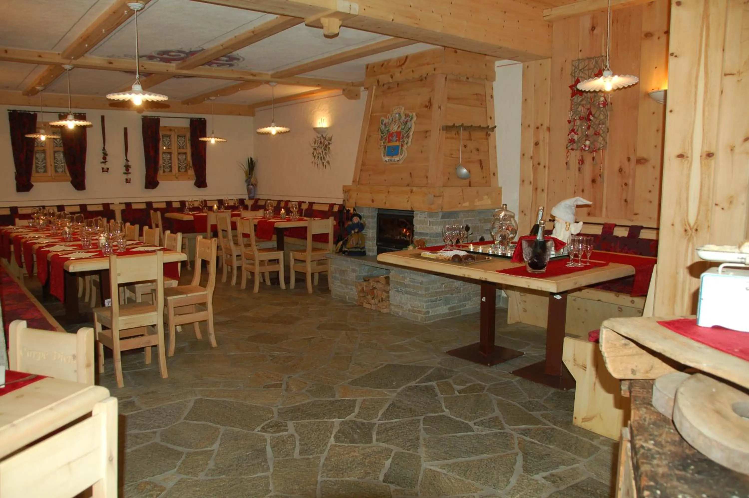 Restaurant/places to eat in Hotel Carpe Diem