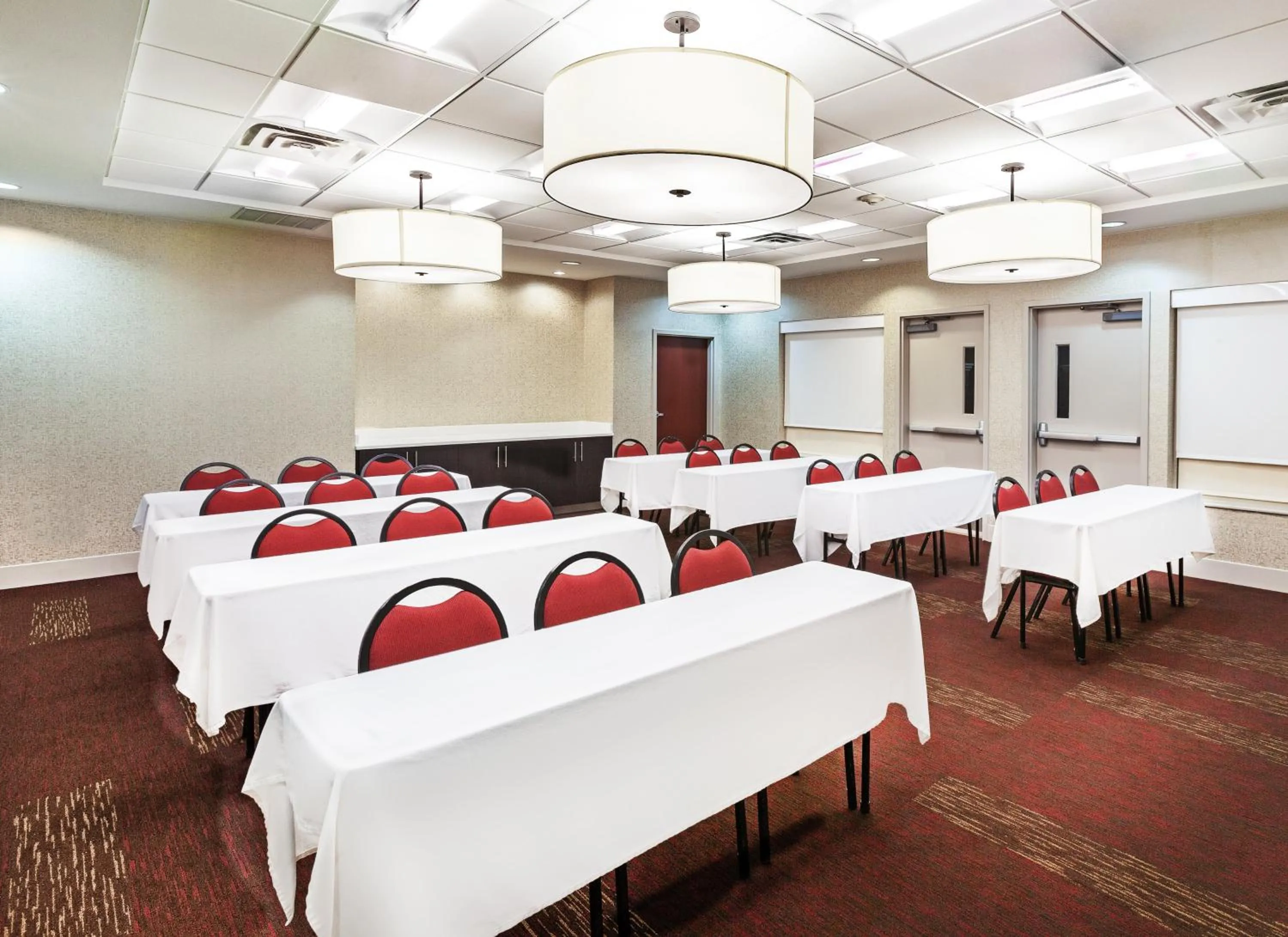 Meeting/conference room in Holiday Inn Express Hotel and Suites Shreveport South Park Plaza by IHG